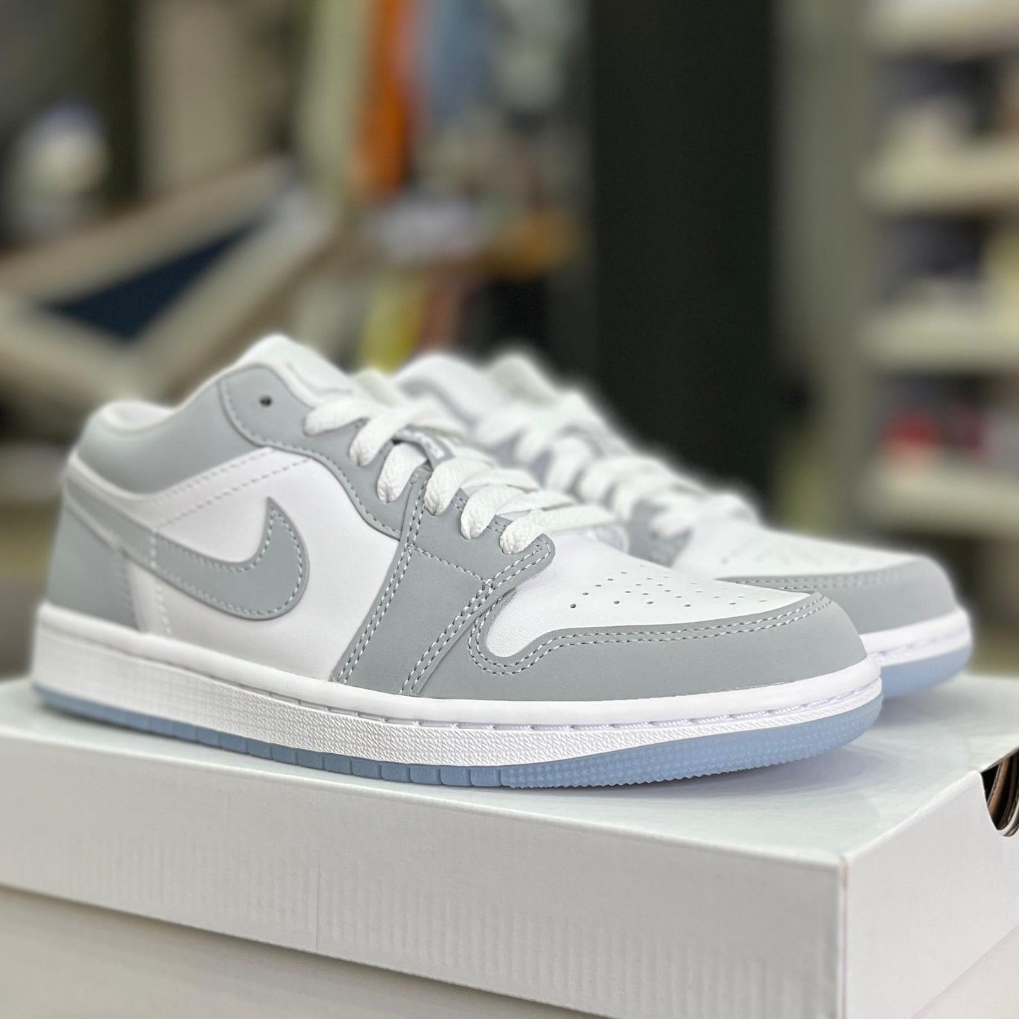 Jordan 1 Low Wolf Grey