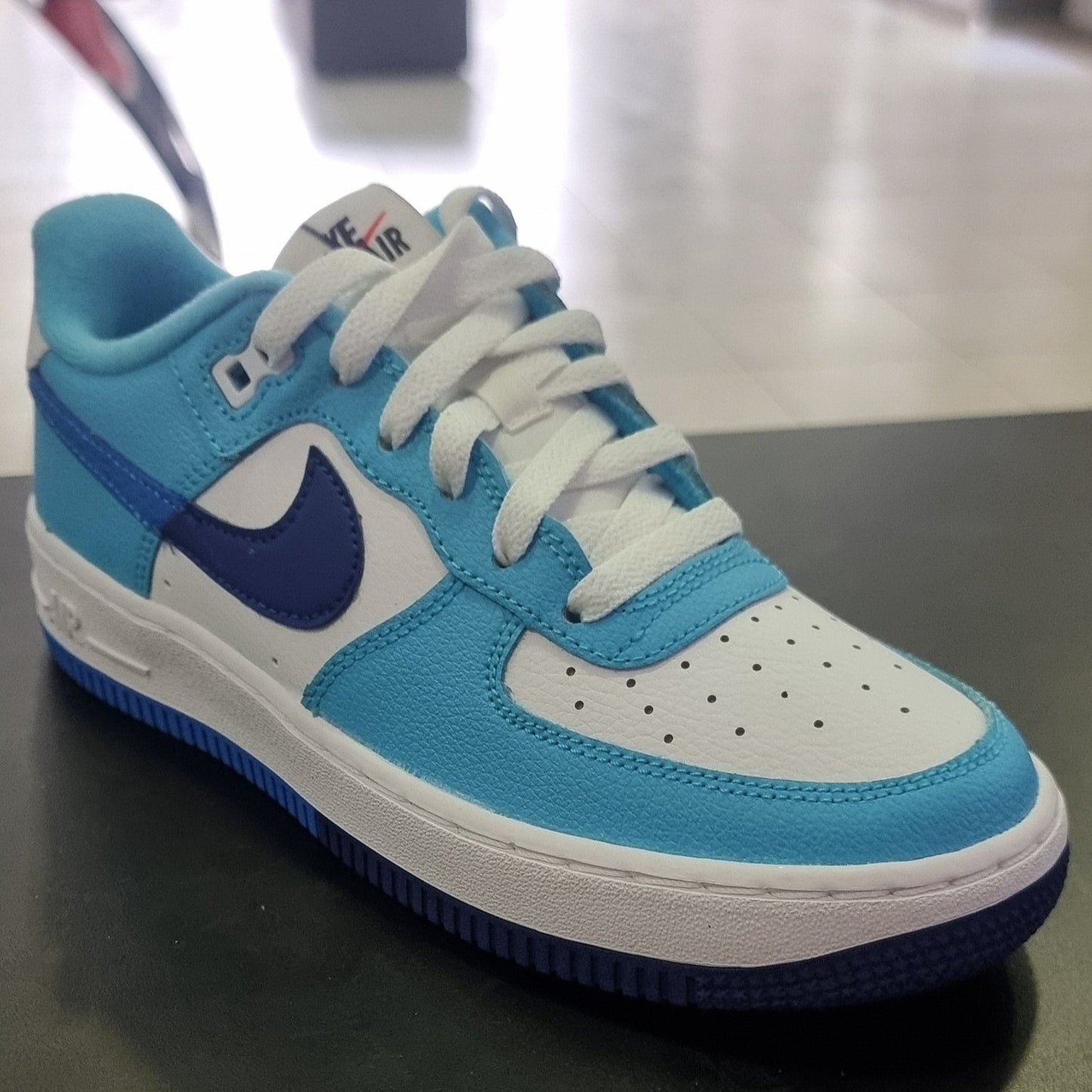 Air Force 1 Low Light Photo Blue Deep Royal