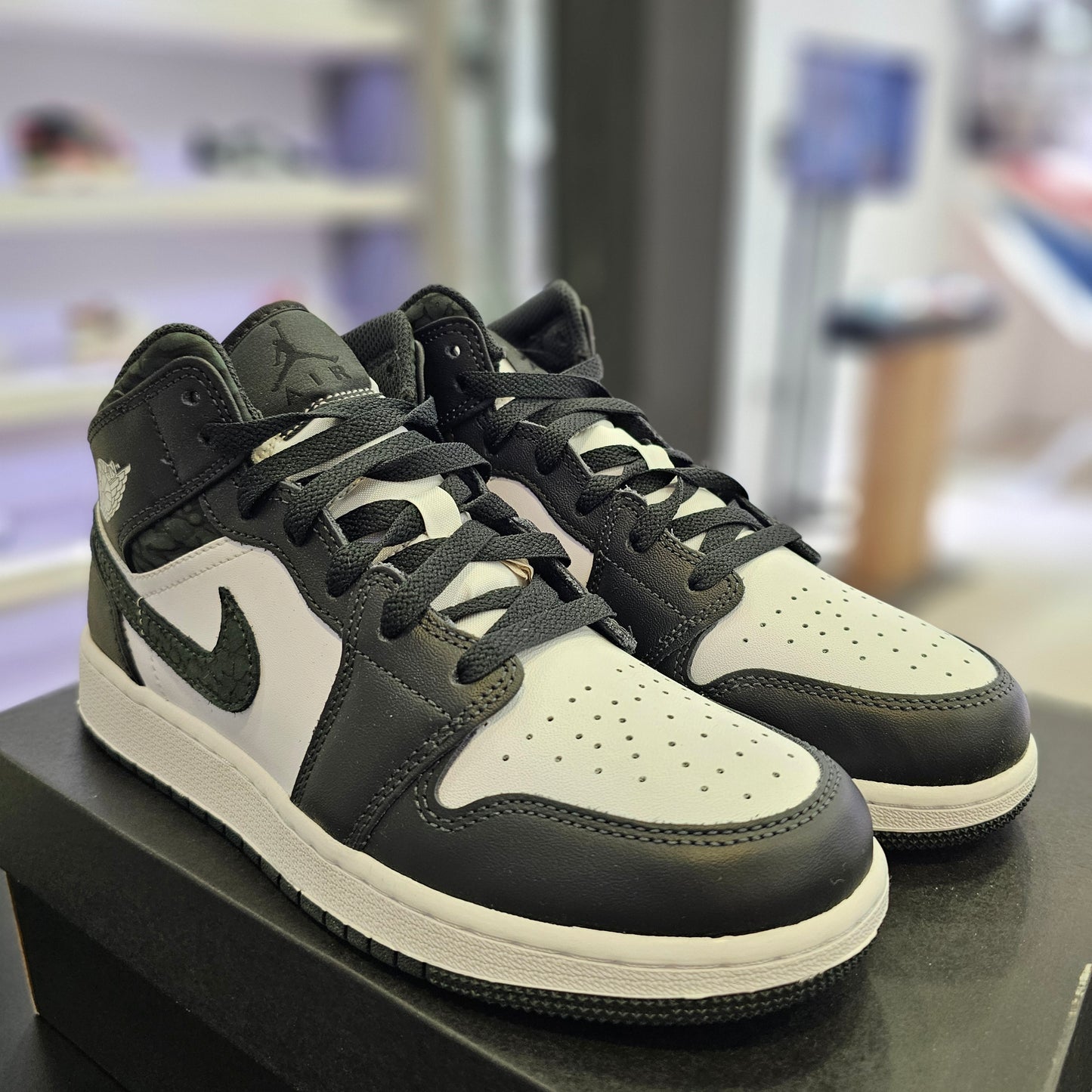 Jordan 1 Mid Panda Elephant