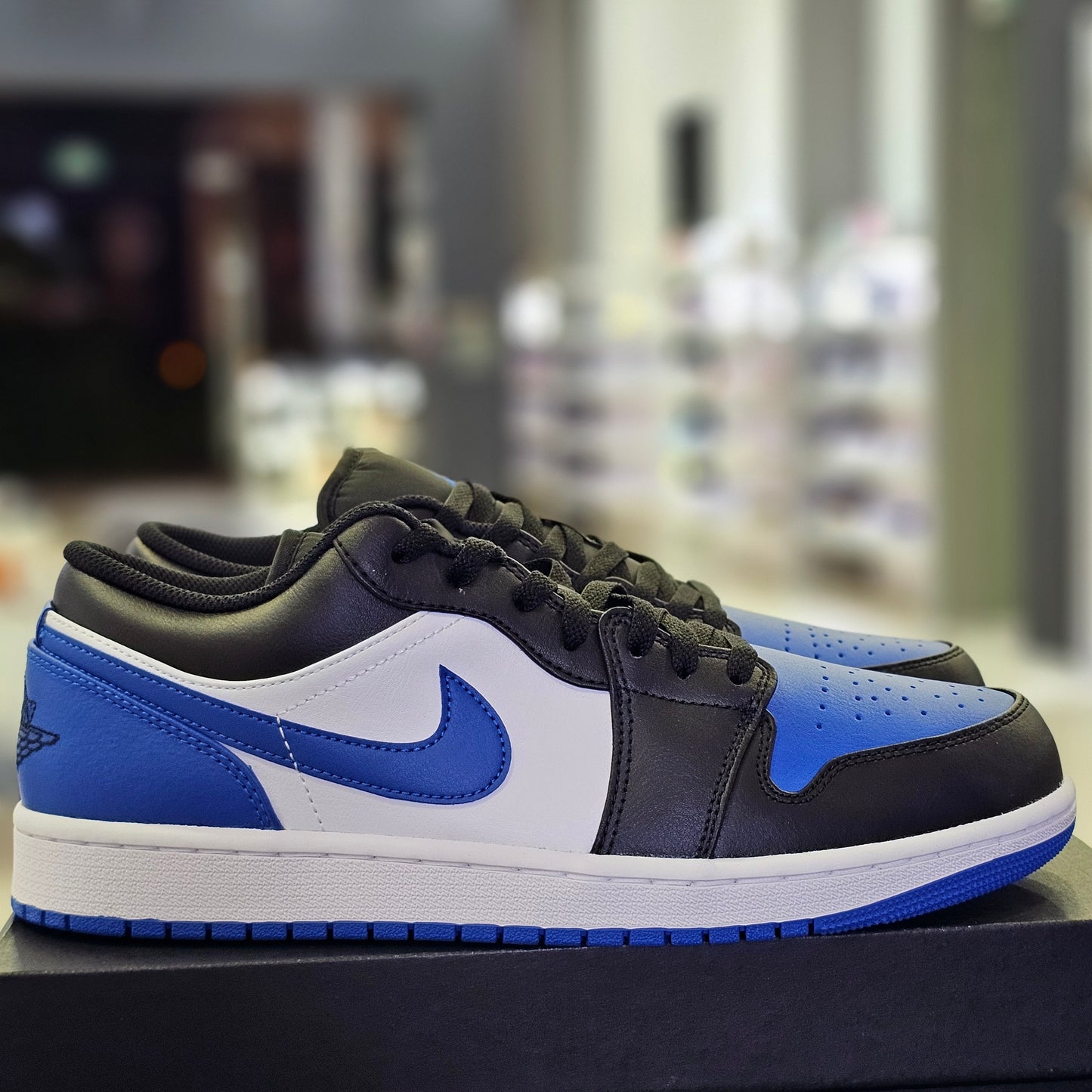Jordan 1 Low Alternate Royal Toe