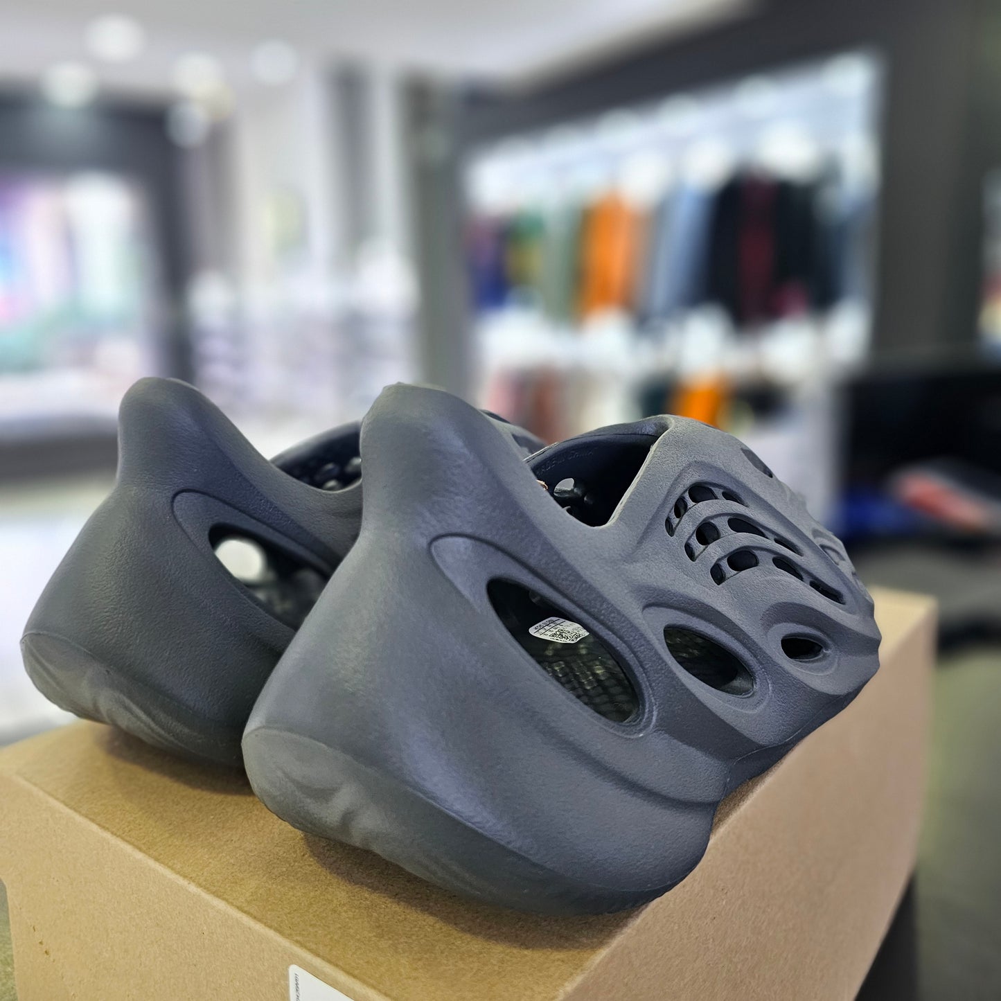 Yeezy Foam Runner Carbon