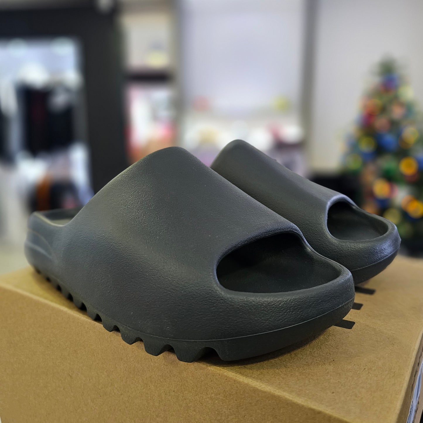 Yeezy Slide Dark Onyx