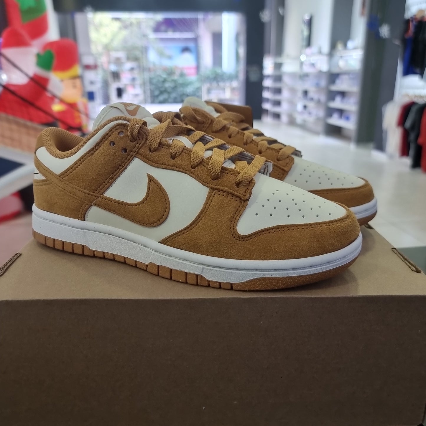 Dunk Low Next Nature Flax Suede