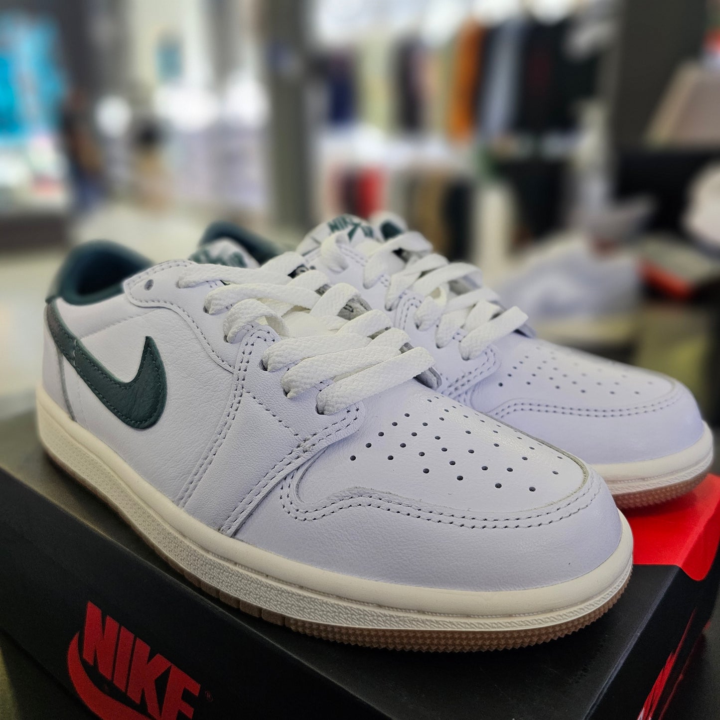 Jordan 1 Low Oxidized Green