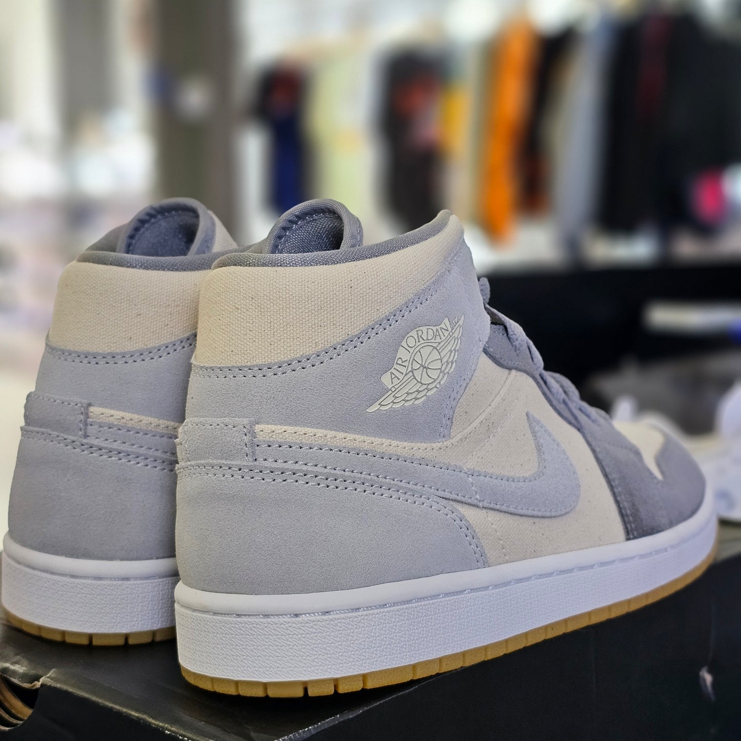 Jordan 1 Mid SE Coconut Milk