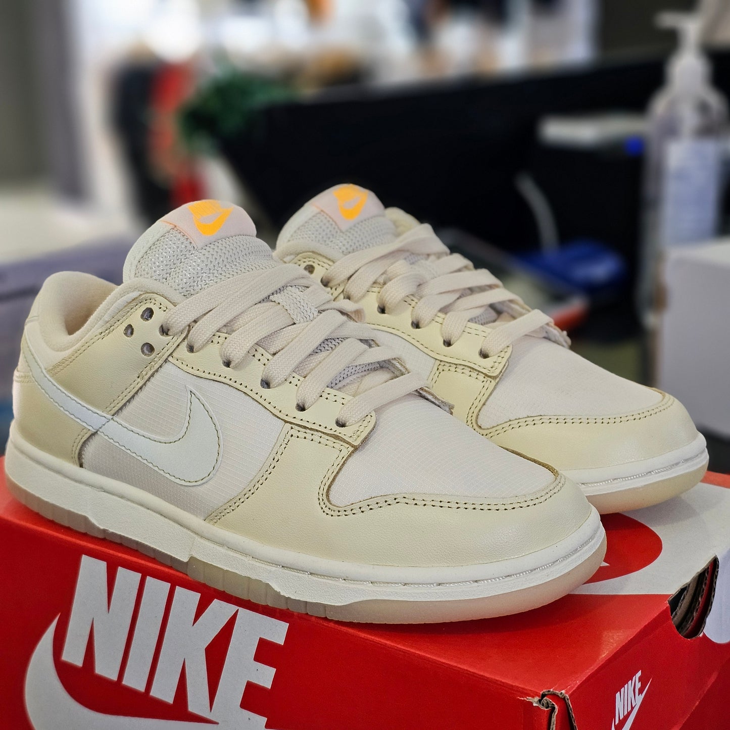 Dunk Low Muslin Pale Ivory