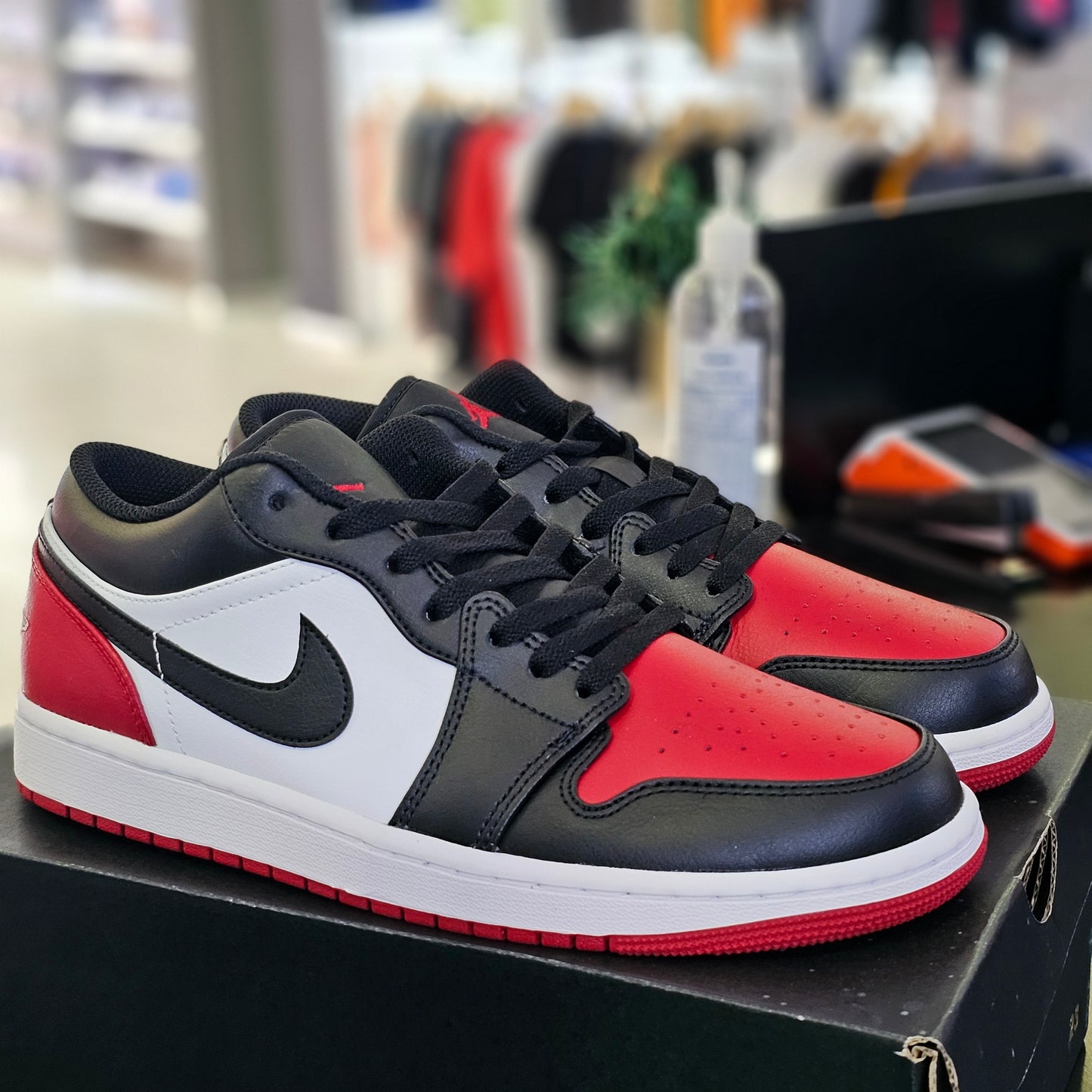 Jordan 1 Low Bred Toe 2.0