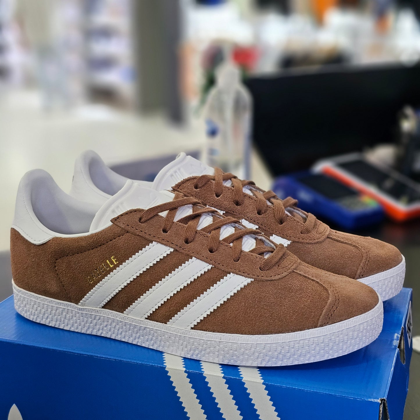 Adidas Gazelle Brown Gold Metallic