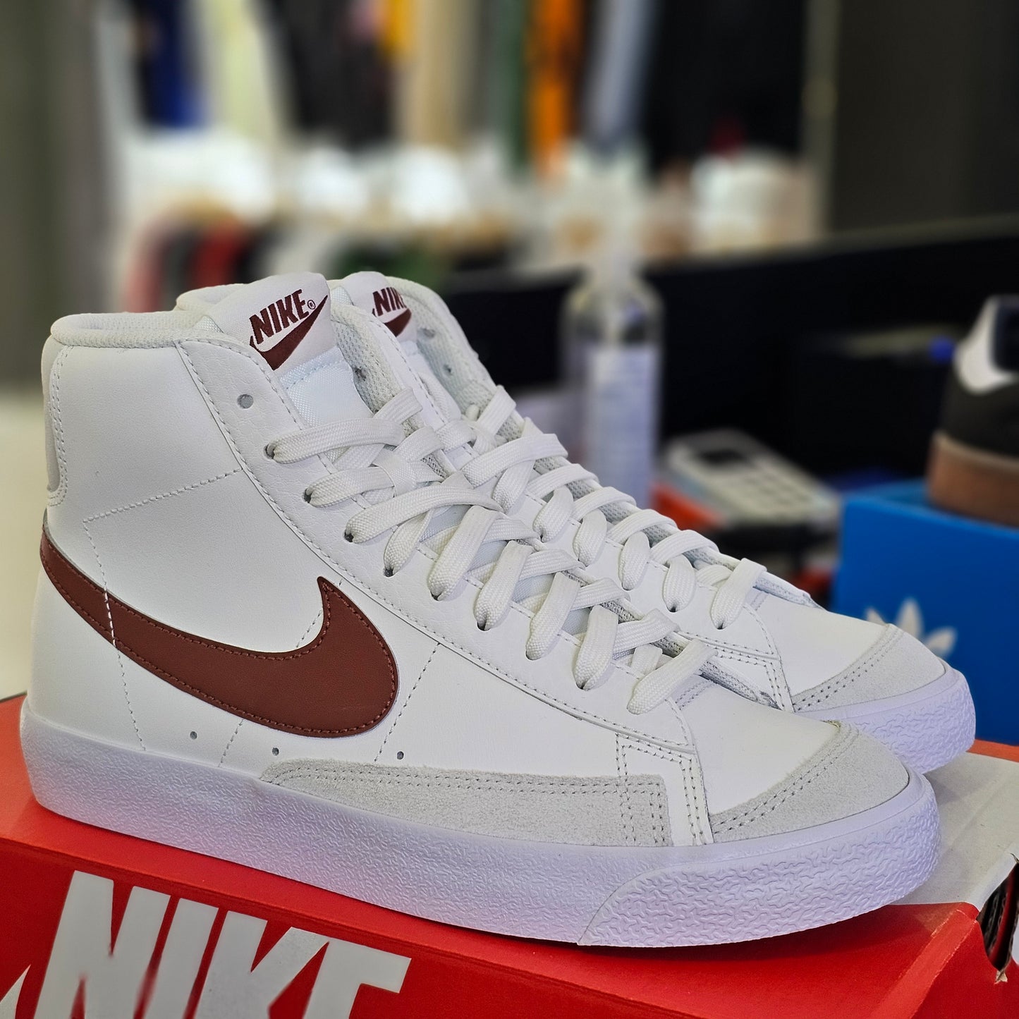 Blazer Mid Dark Pony White