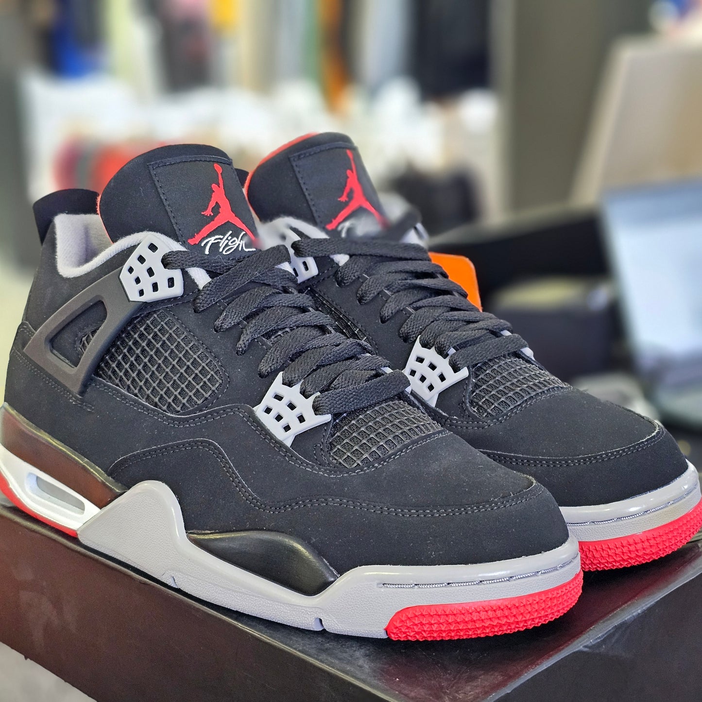 Jordan 4 Retro Bred (2019)