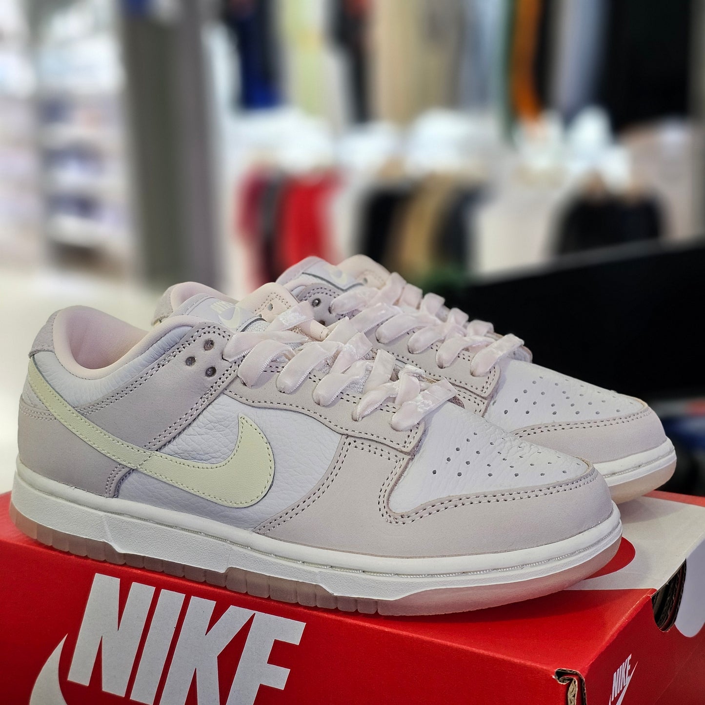 Dunk Low Light Soft Pink
