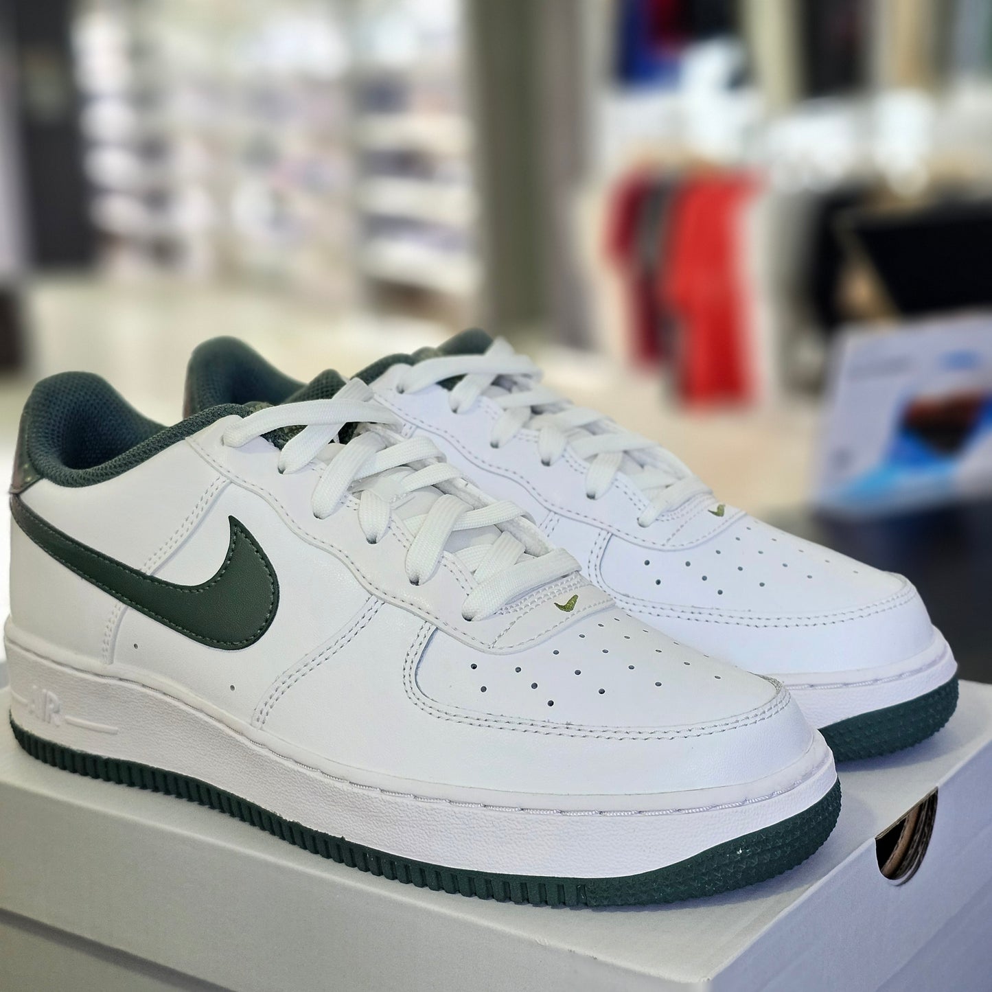 Air Force 1 Low White Dark Green