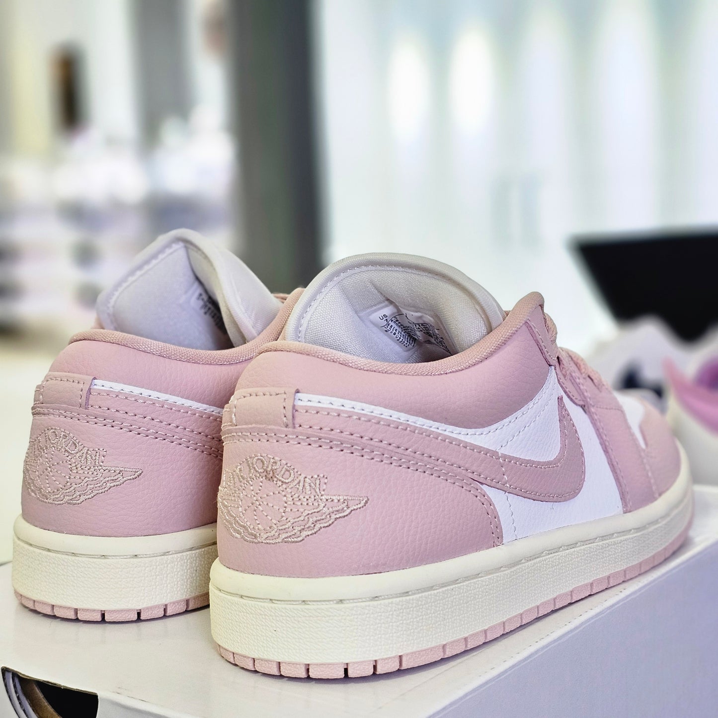 Jordan 1 Low Strawberry Milk