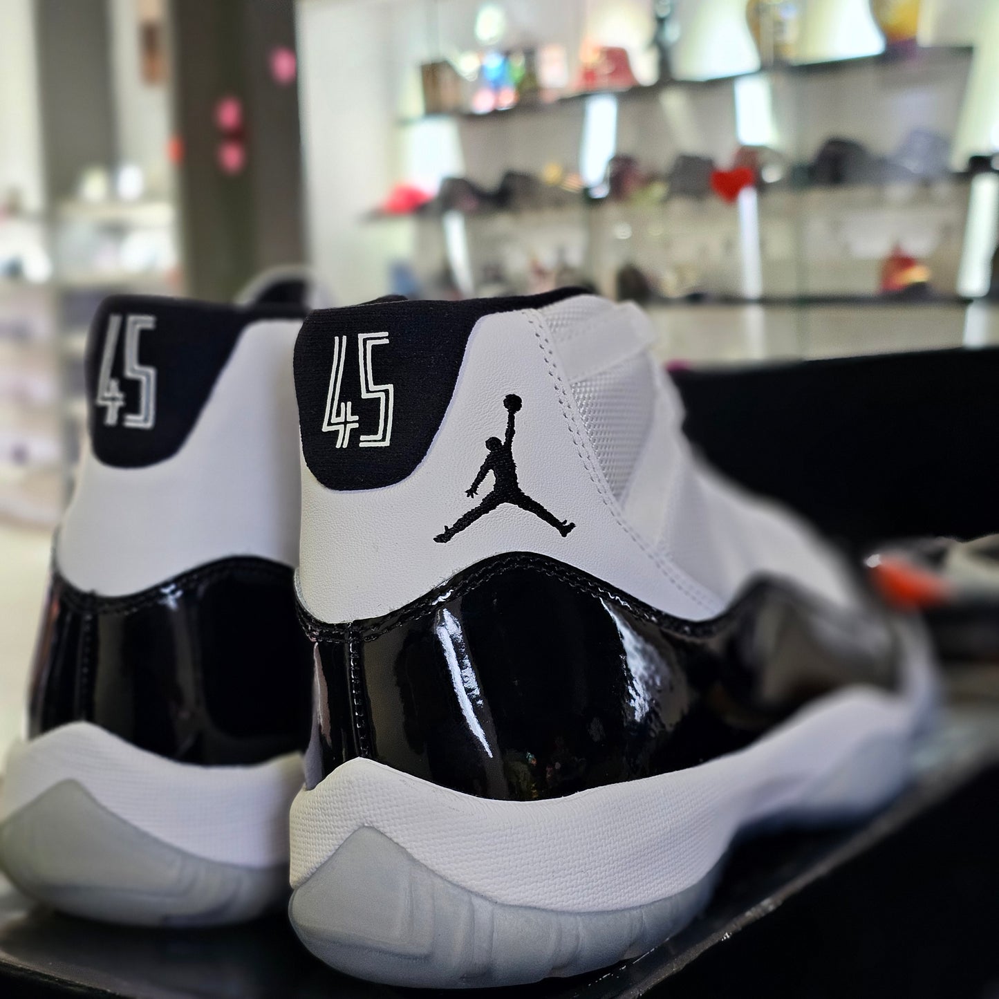 Jordan 11 Retro Concord 2018