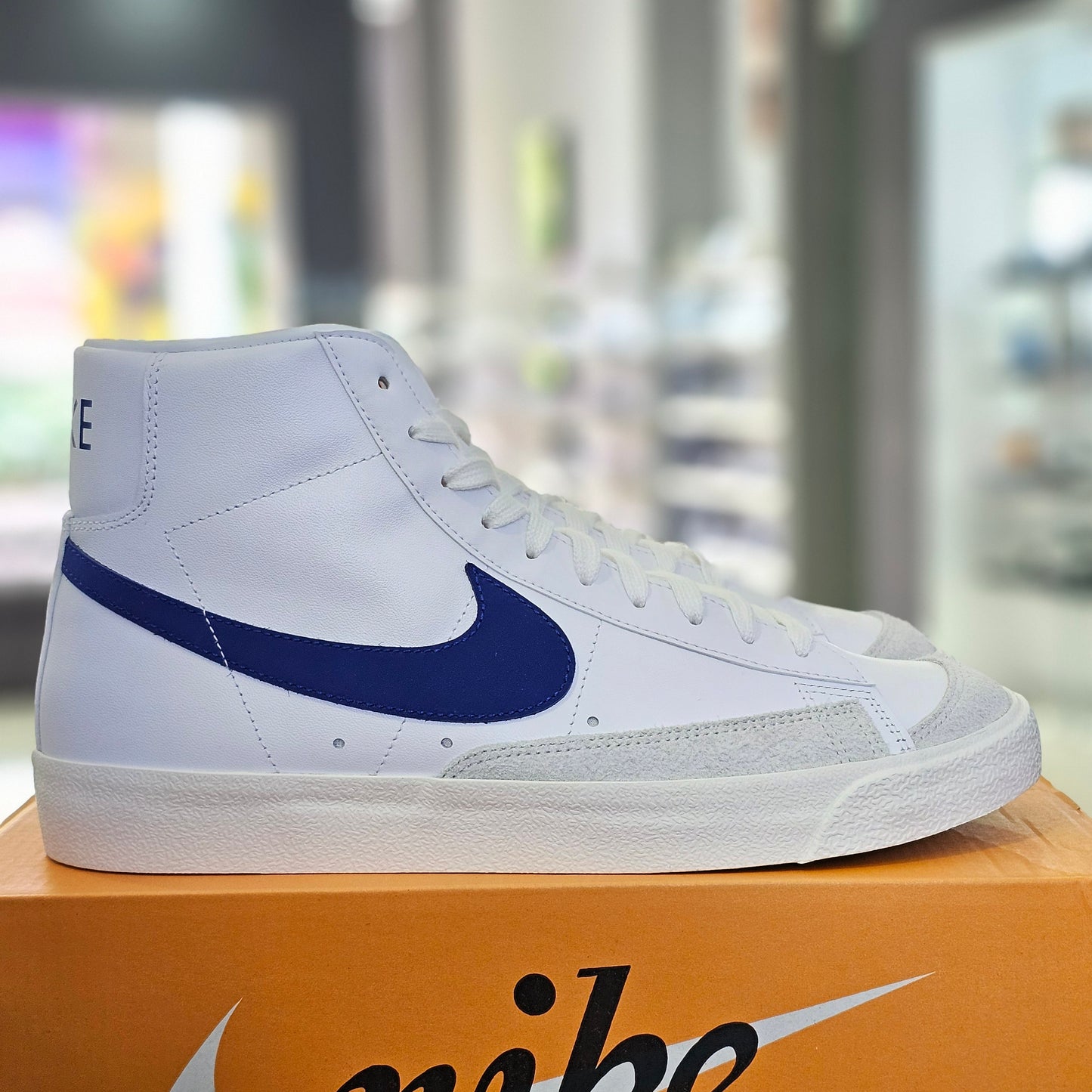 Blazer Mid '77 Vintage White Summit White Sail Deep Royal Blue