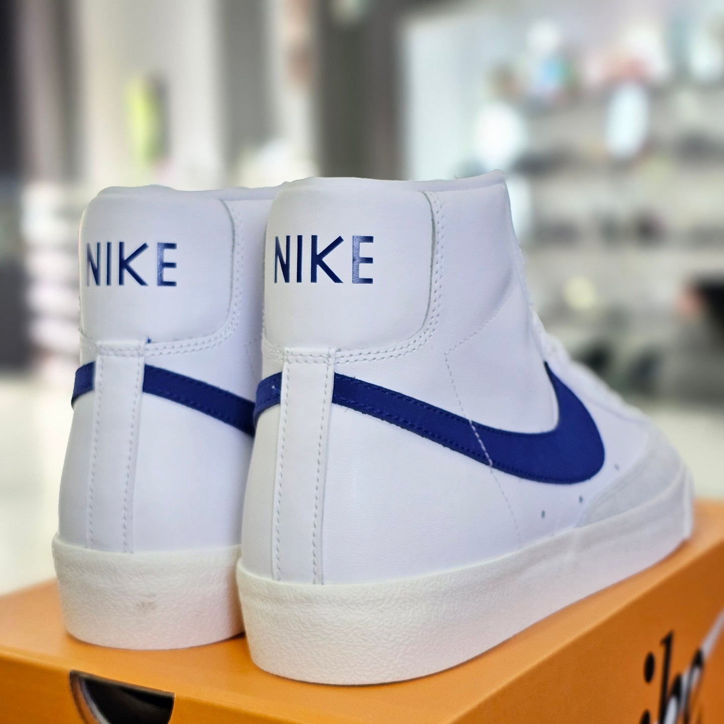Blazer Mid '77 Vintage White Summit White Sail Deep Royal Blue