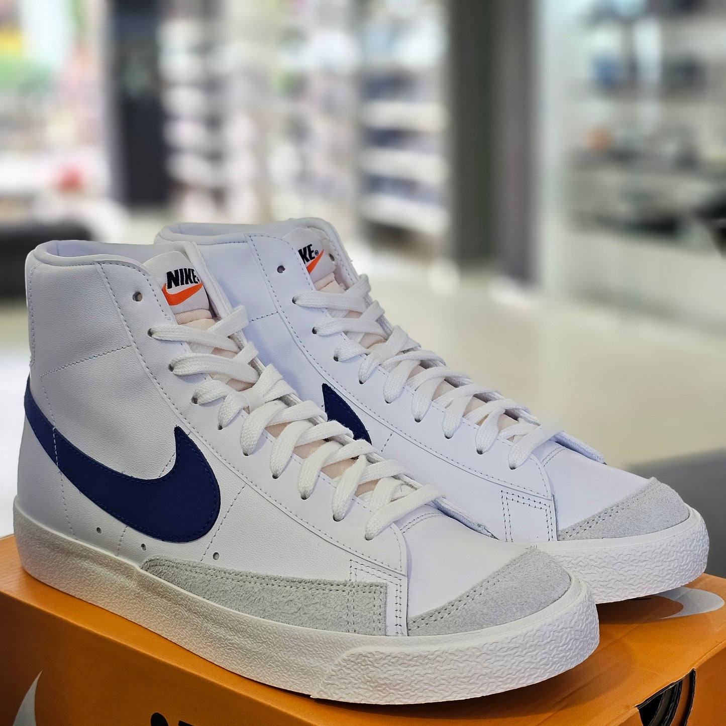 Blazer Mid '77 Vintage White Summit White Sail Deep Royal Blue