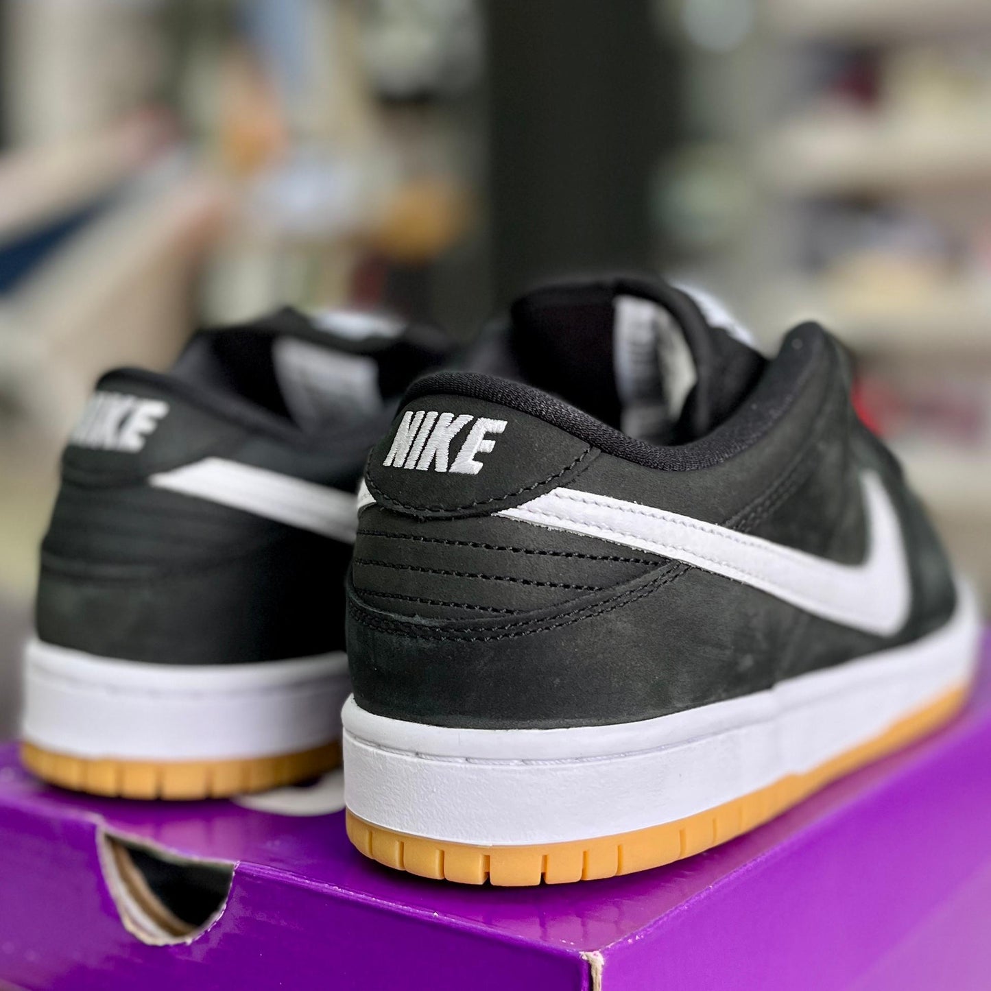 Dunk SB Low Pro Black Gum
