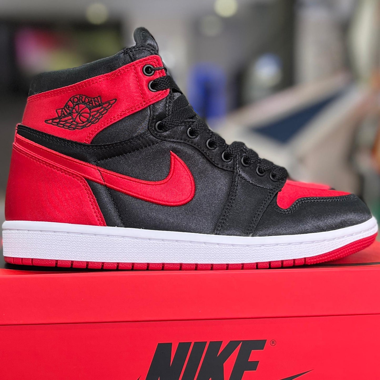 Jordan 1 High Satin Bred
