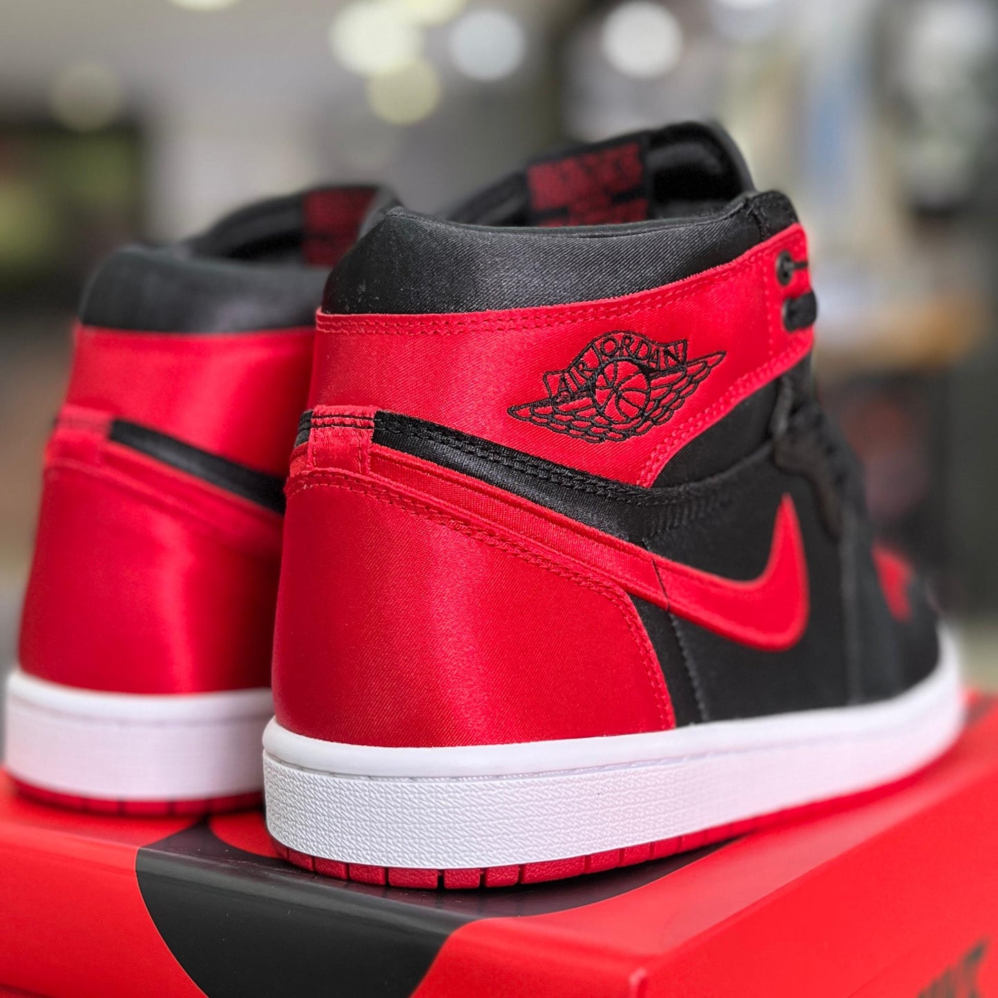 Jordan 1 High Satin Bred