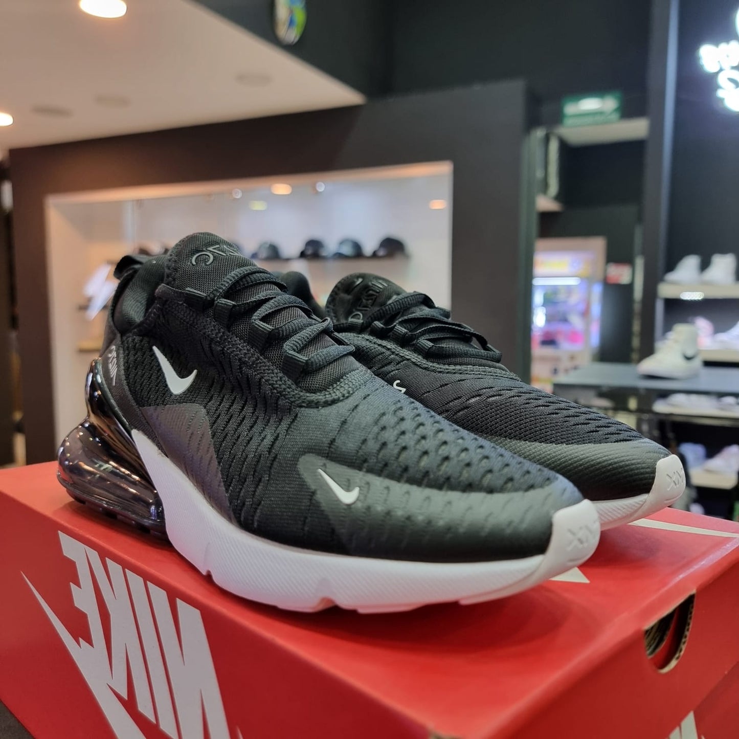 Air Max 270 Black White