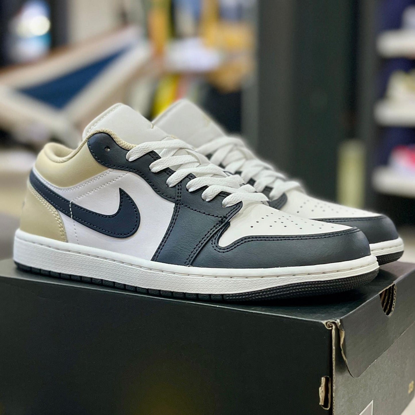 Jordan 1 Low Black Toe Rattan