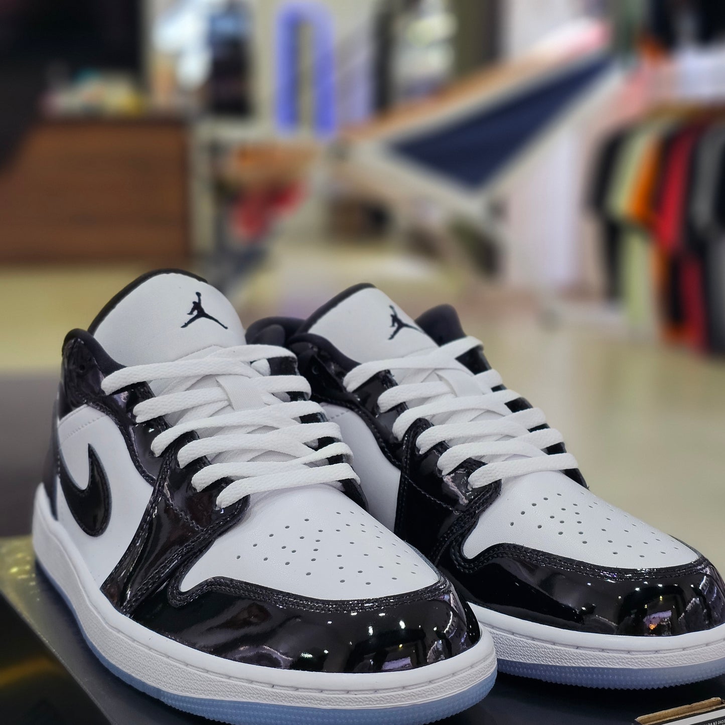 Jordan 1 low concord