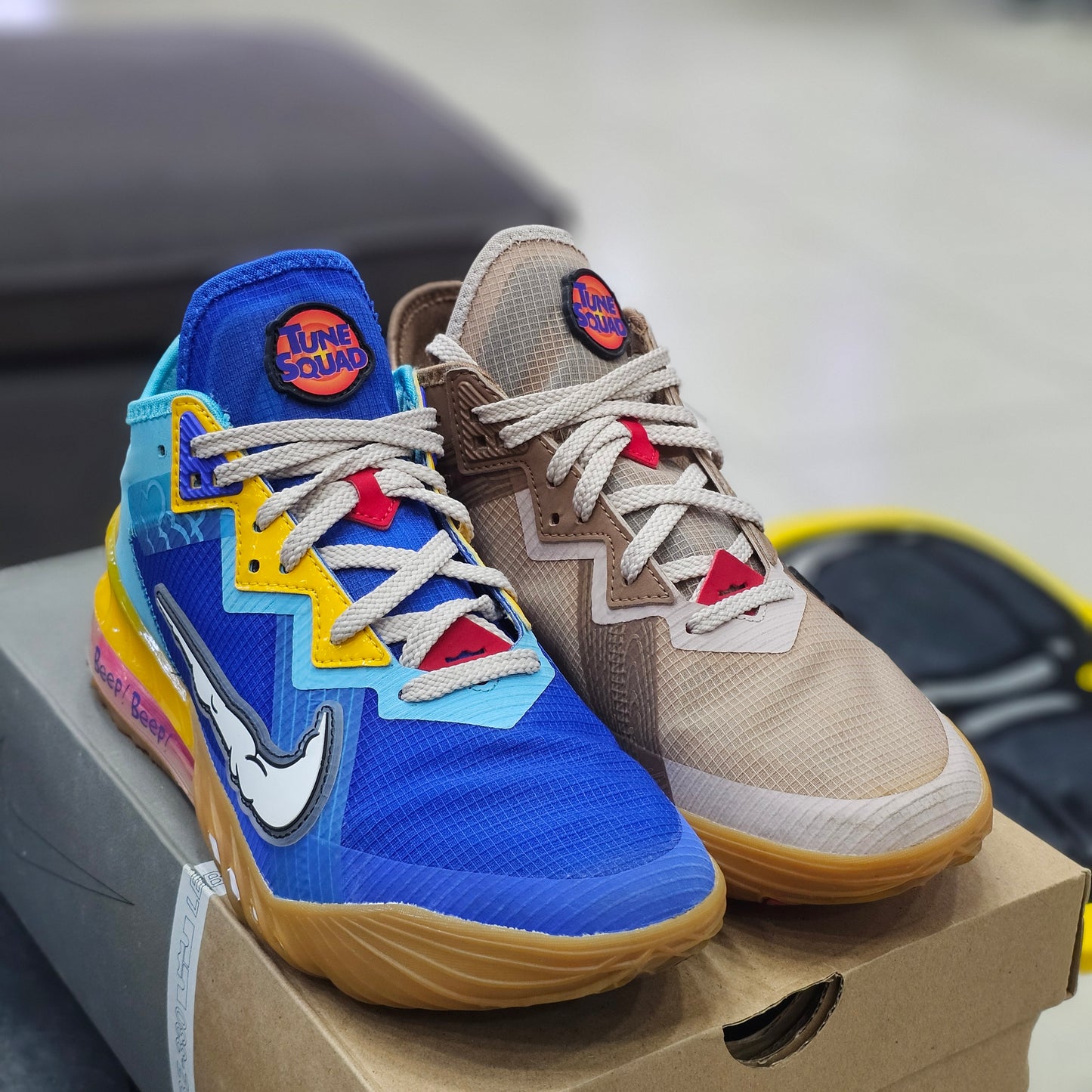 LeBron 18 Low Space Jam x Wile E. Roadrunner