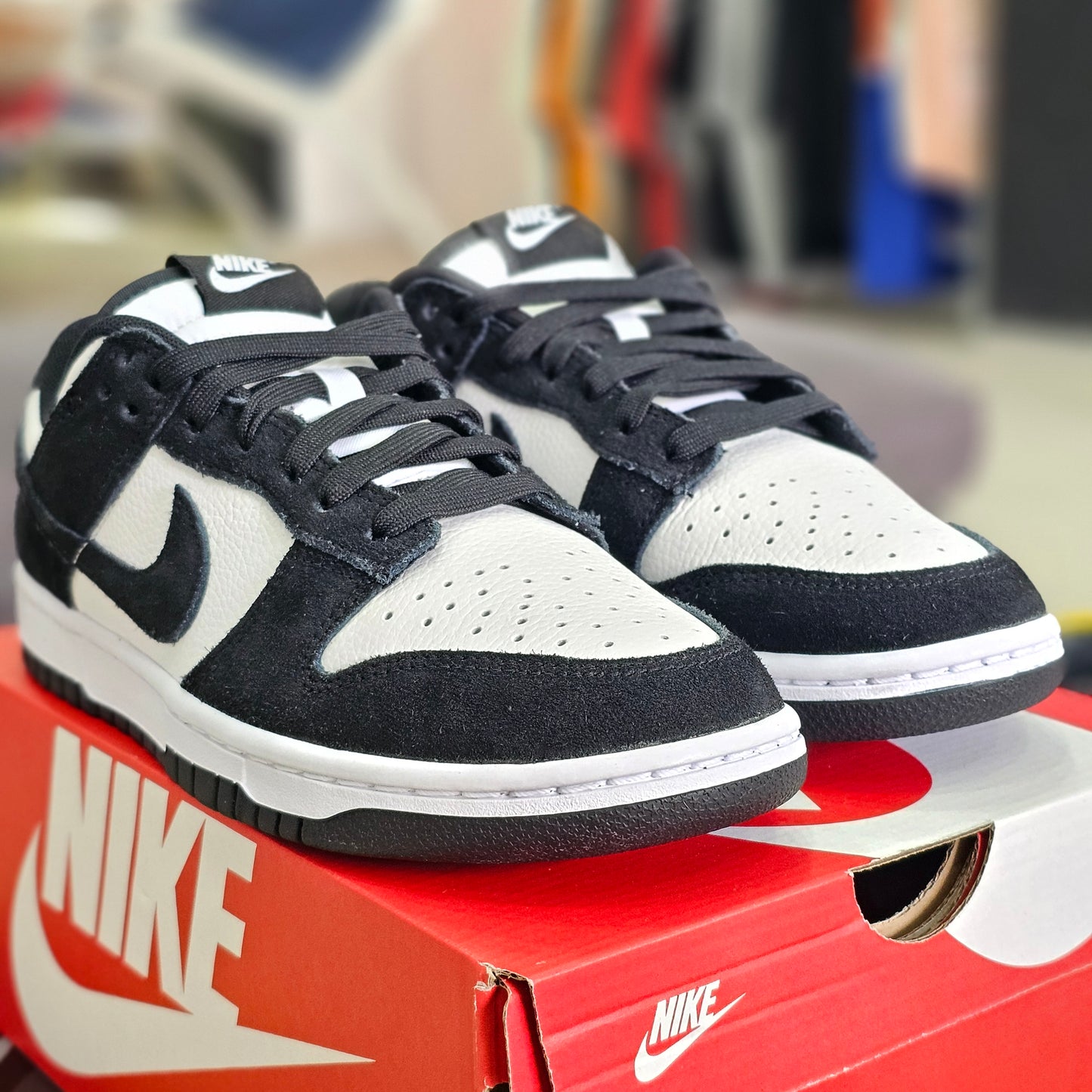 Dunk Low Suede Panda