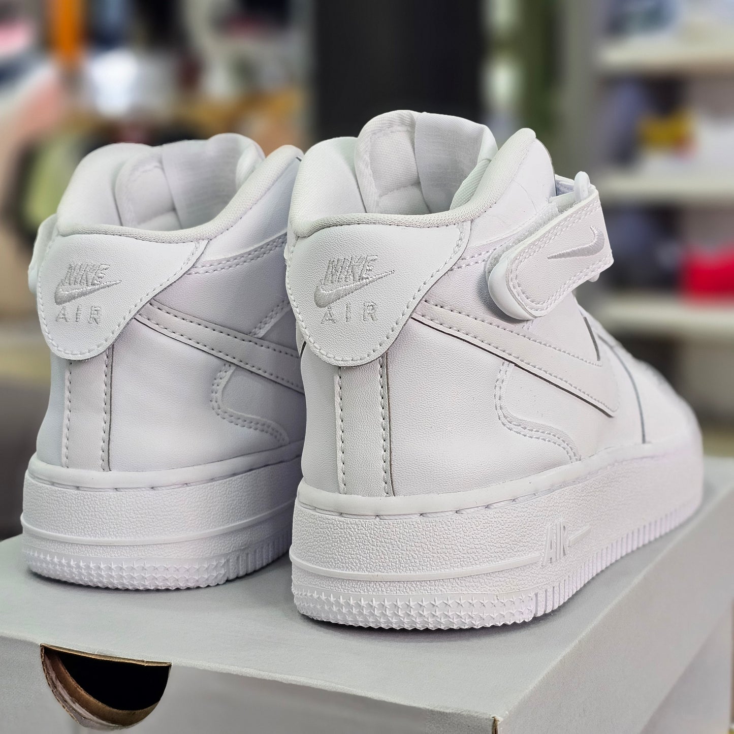 Air Force 1 Mid Easyon Clasico