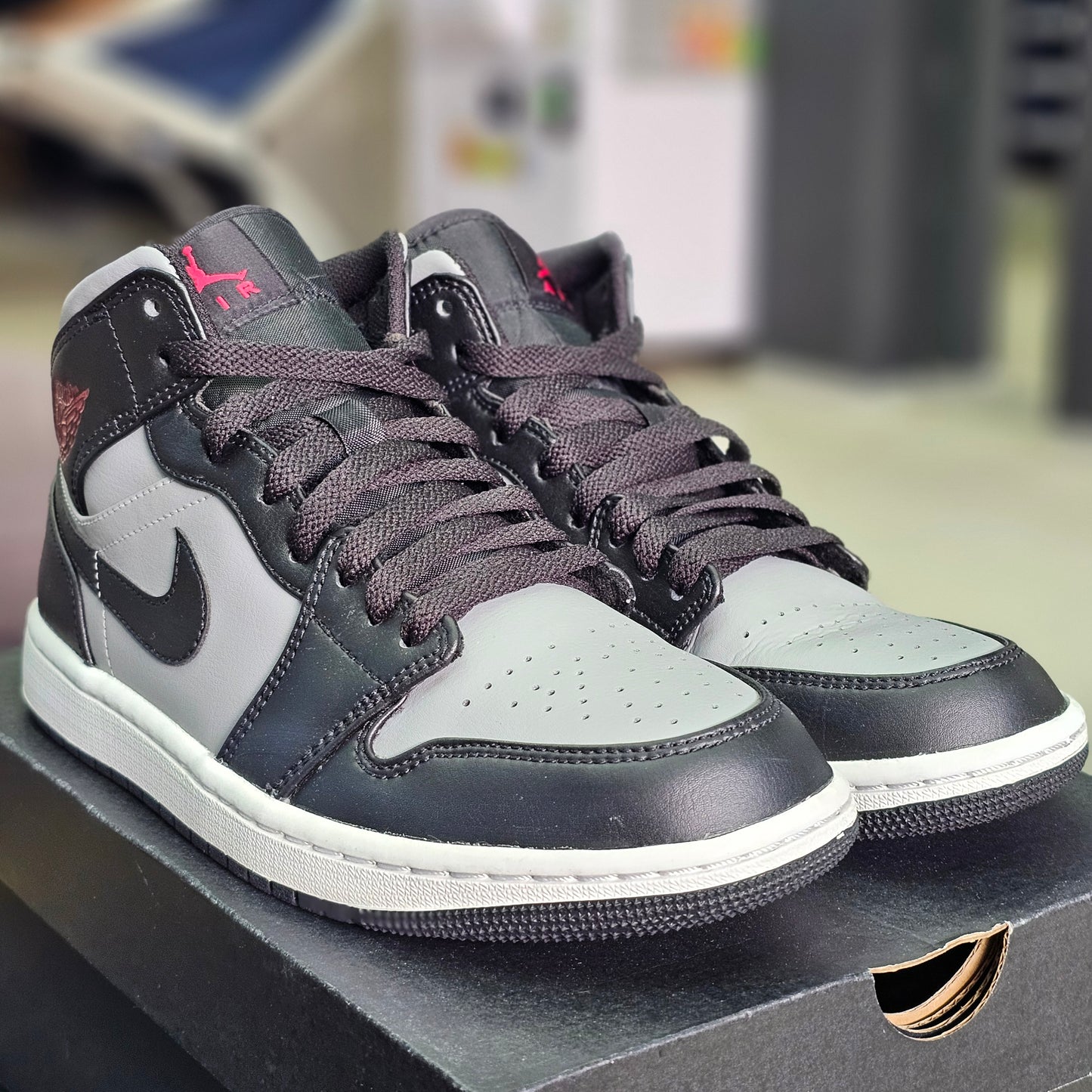 Jordan 1 Mid Shadow