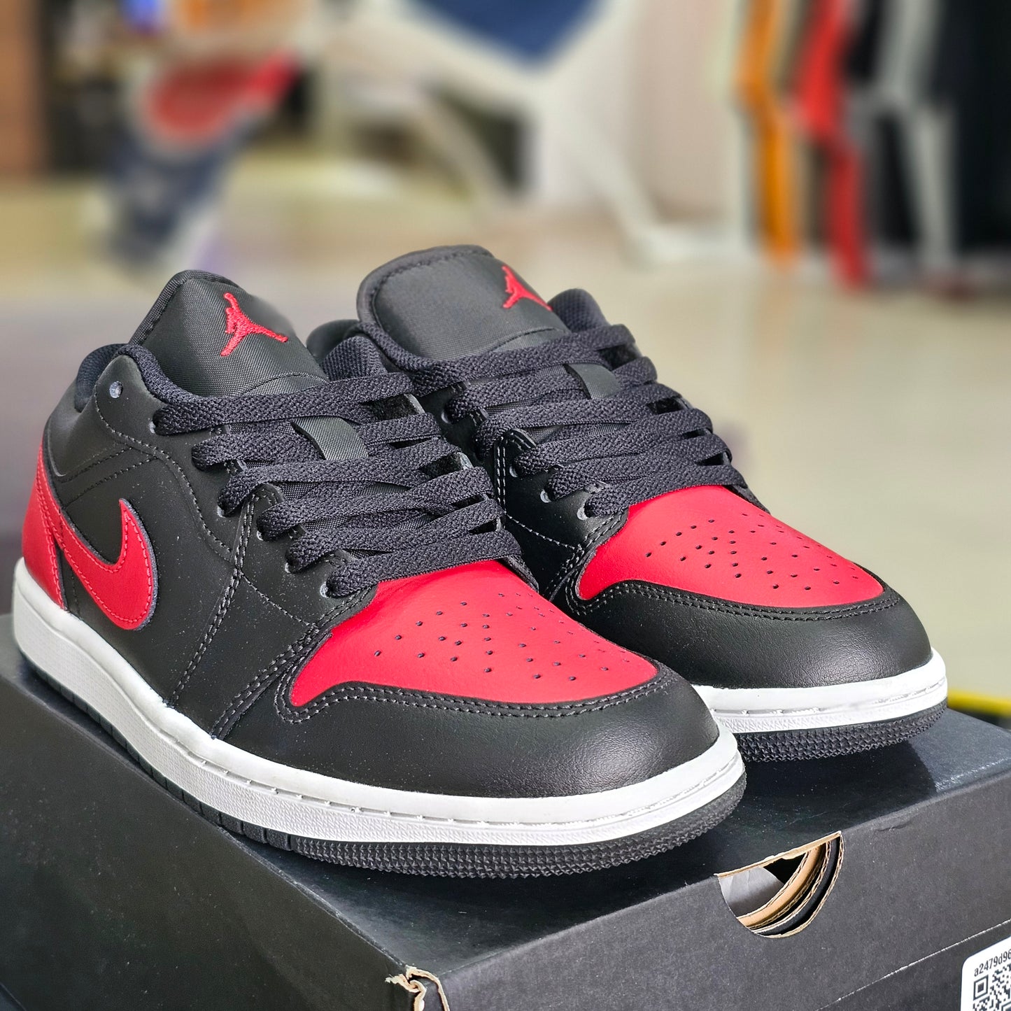 Jordan 1 Low Bred
