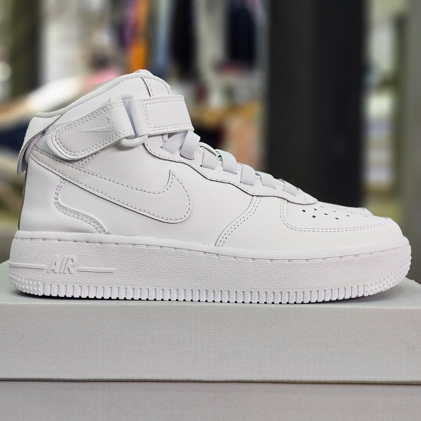 Air Force 1 Mid Easyon Clasico