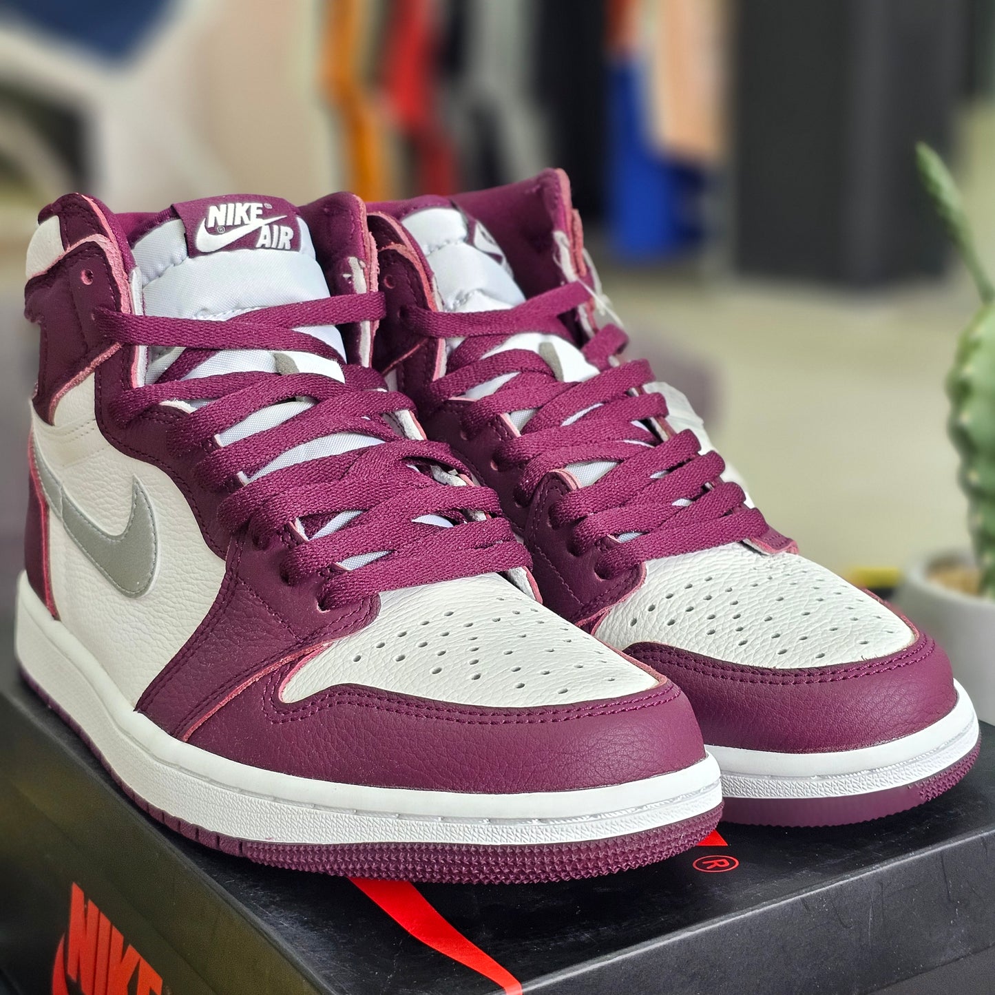 Jordan 1 High Bordeaux