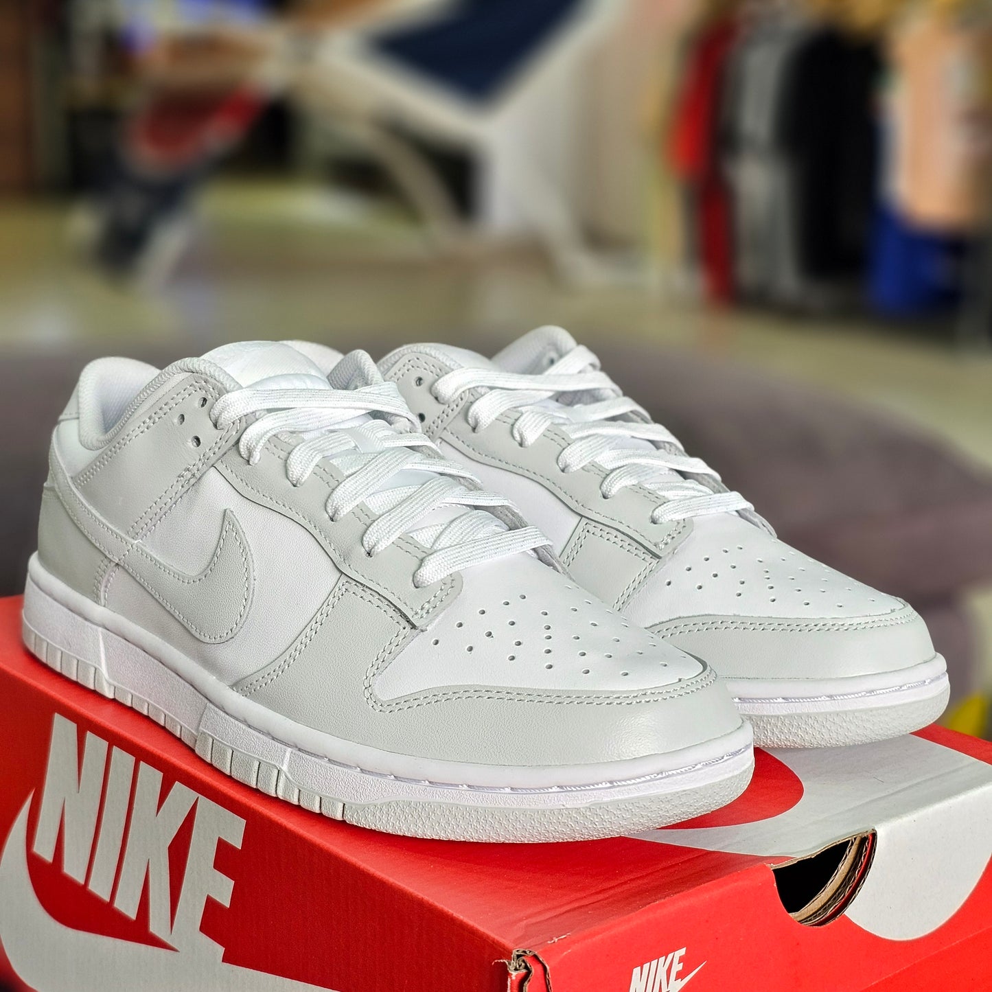 Dunk Low Photon Dust