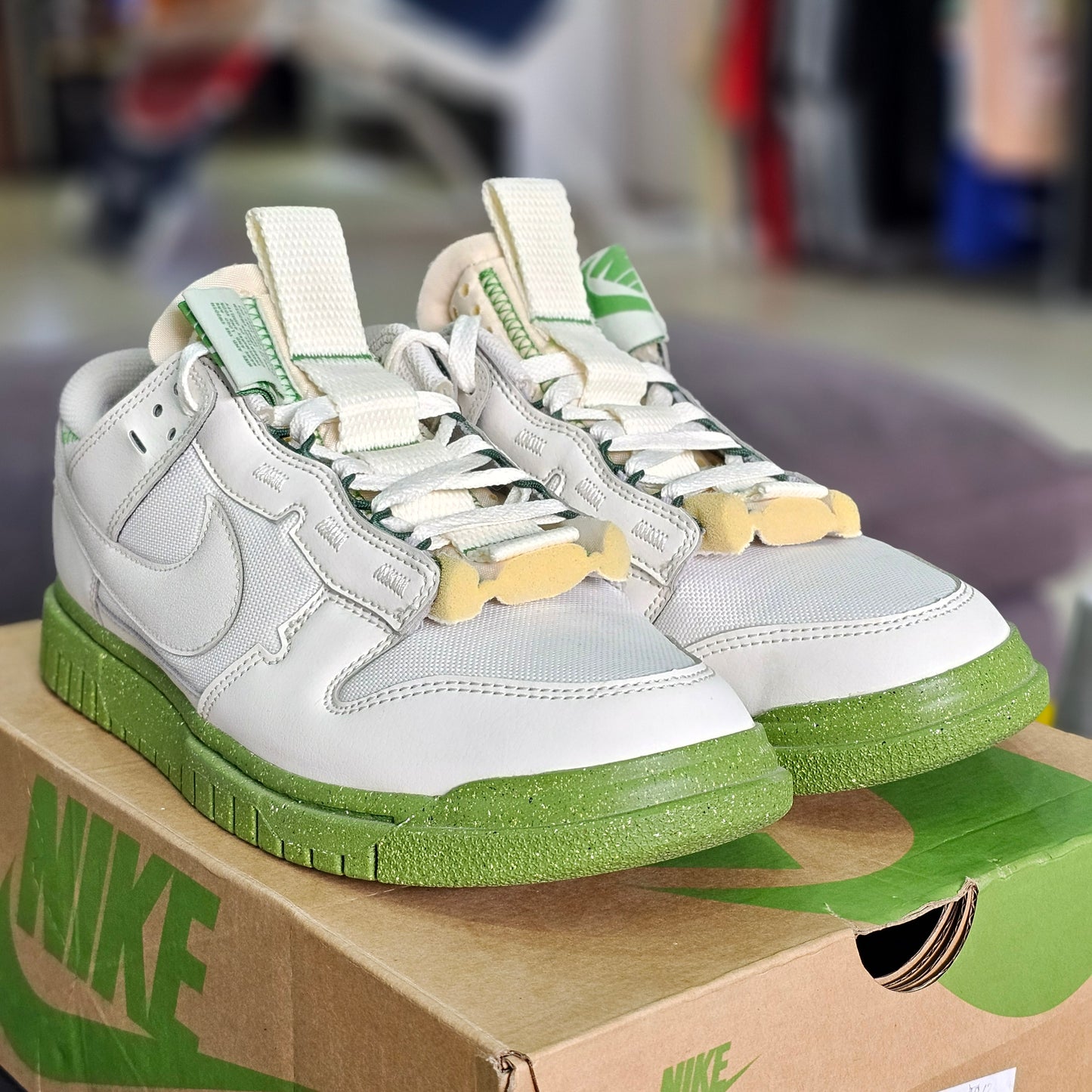 Dunk Low Jumbo Phantom Chlorophyll Green