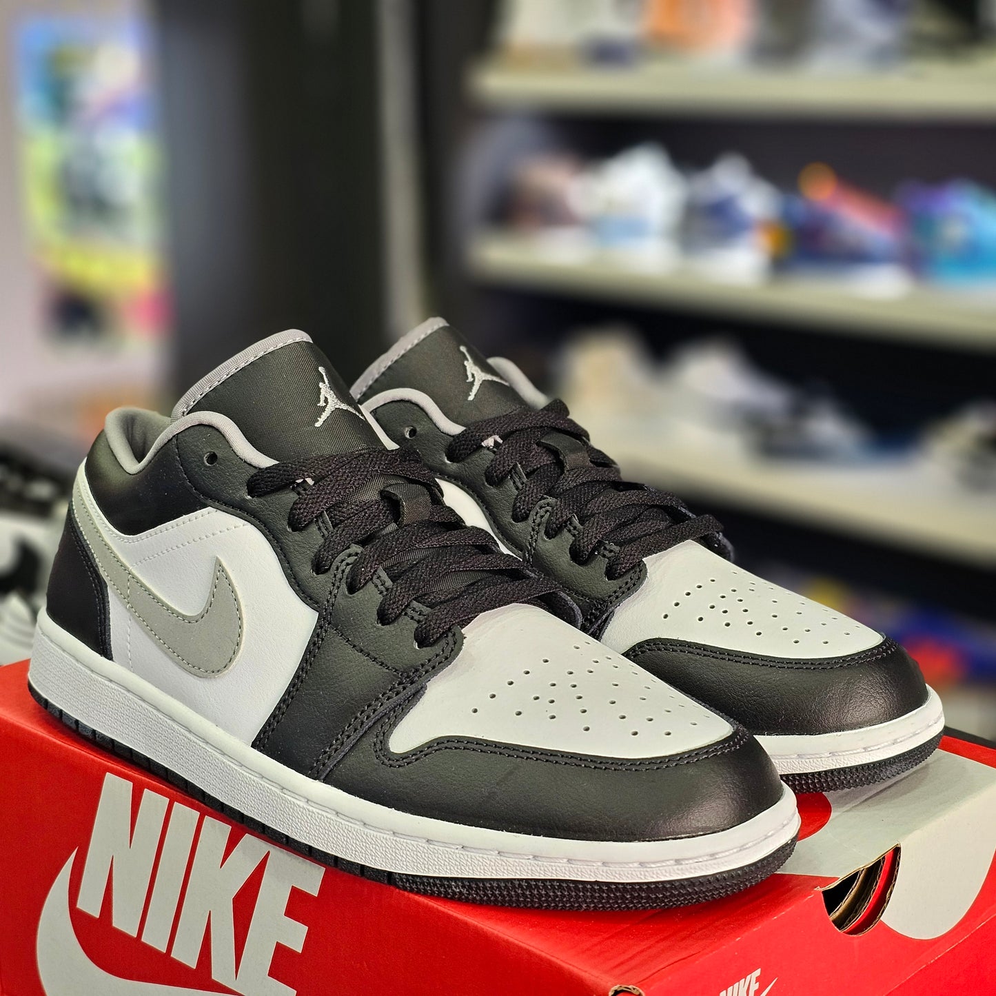 Jordan 1 Low Black Medium Grey