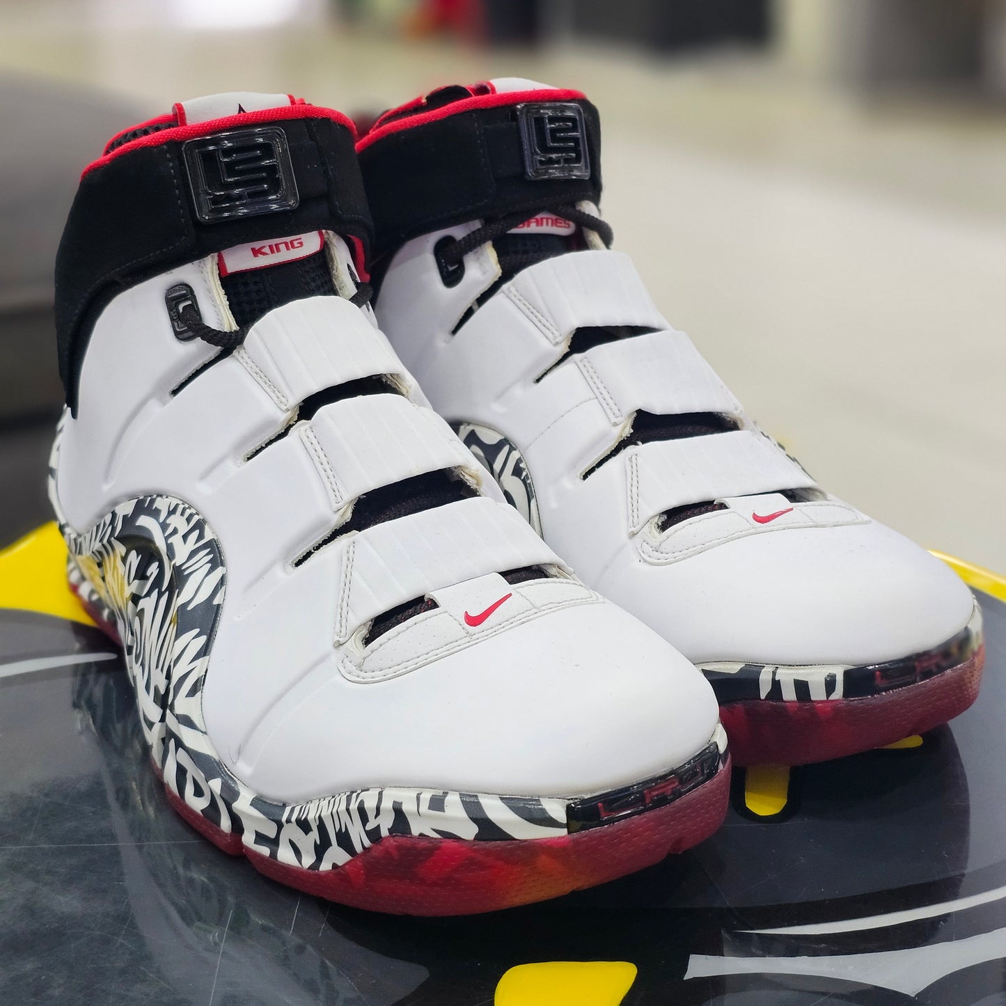 Nike LeBron 4 Graffiti