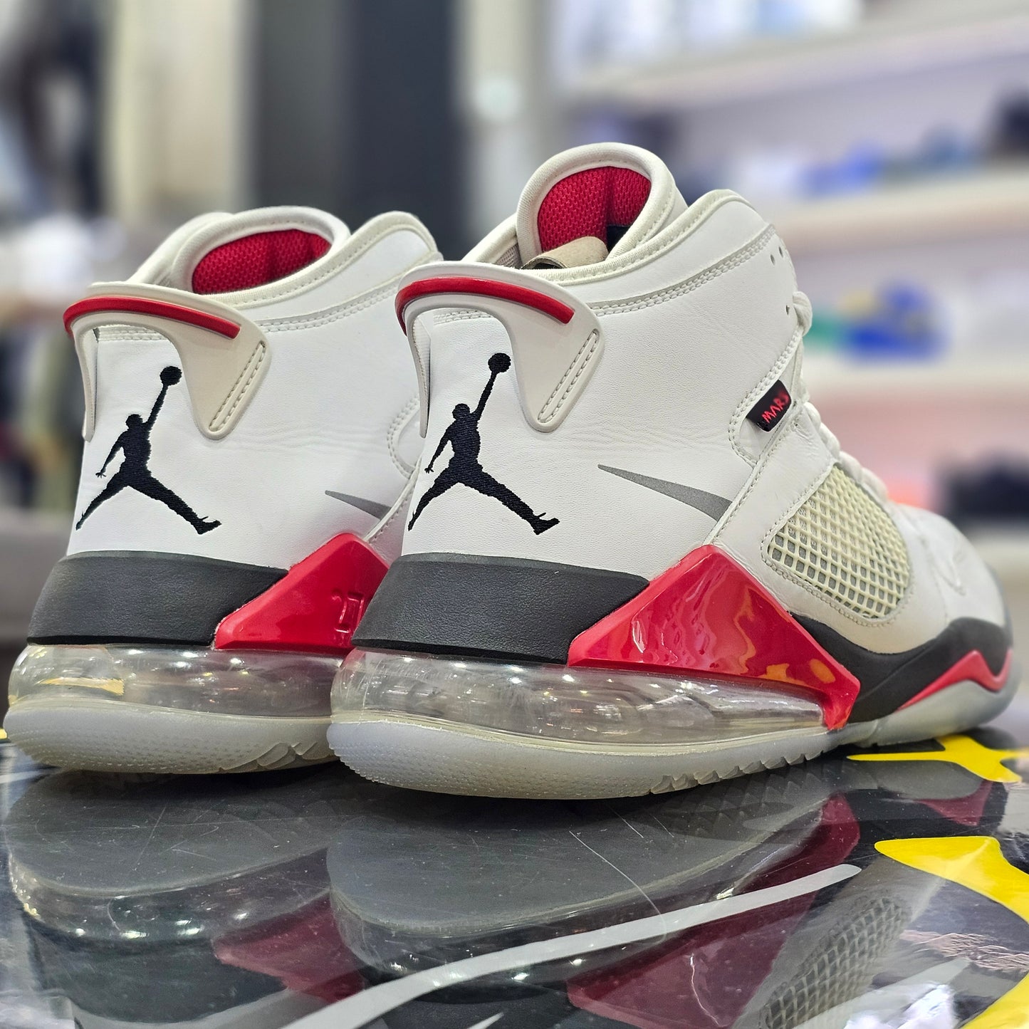 Jordan Mars 270 Fire Red