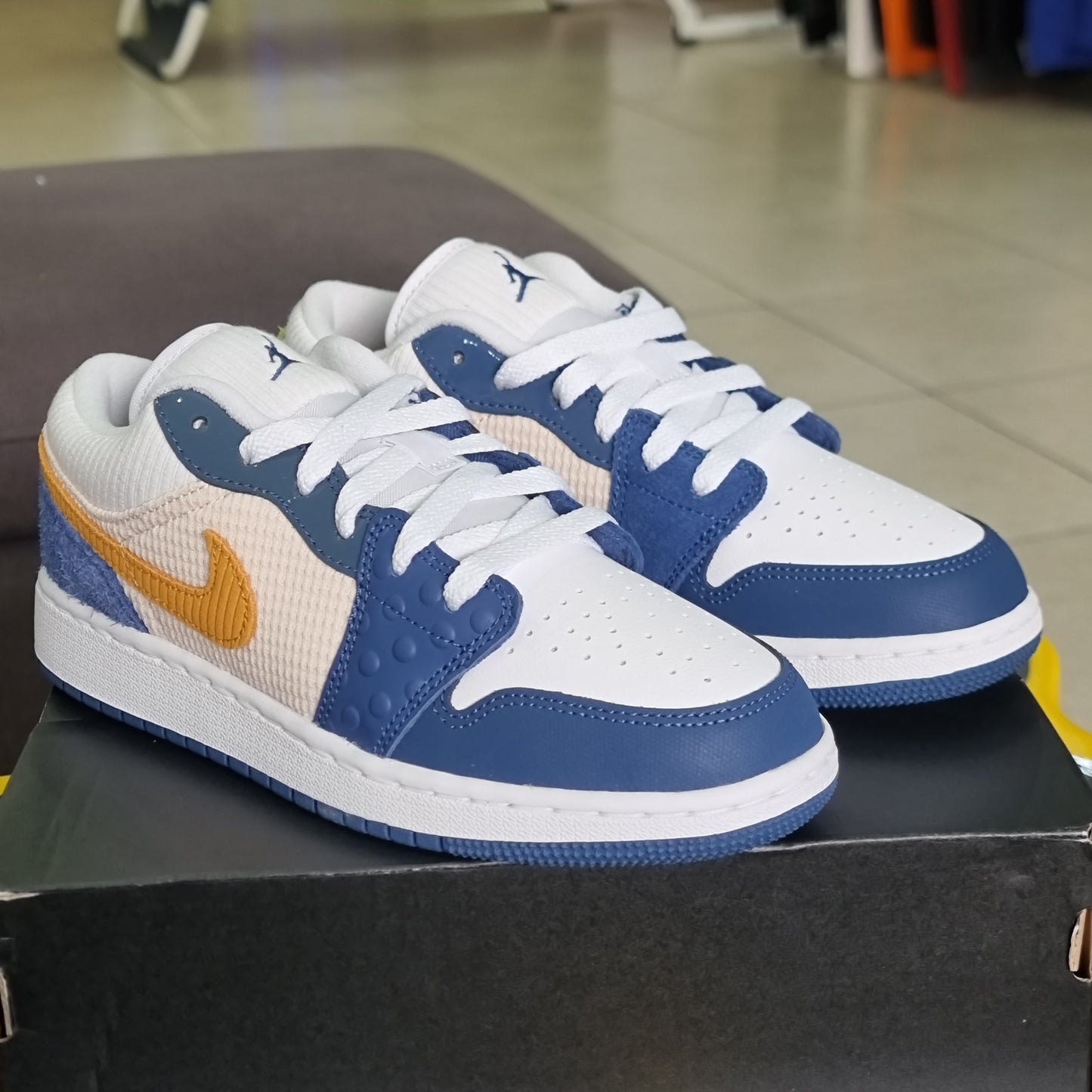 Jordan 1 Low Messy Room