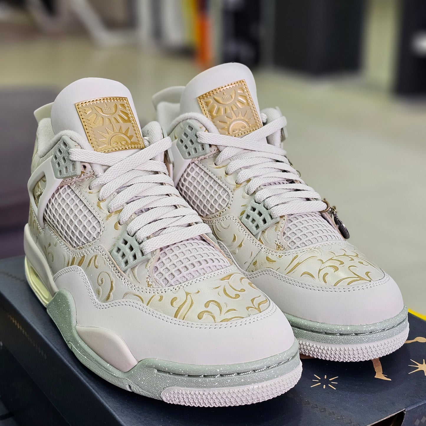 Jordan 4 Somos Eternos