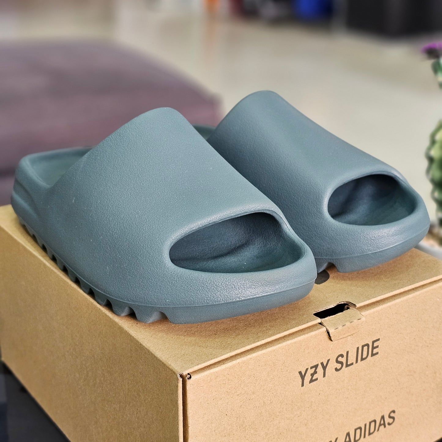 Yeezy Slide Slate Marine