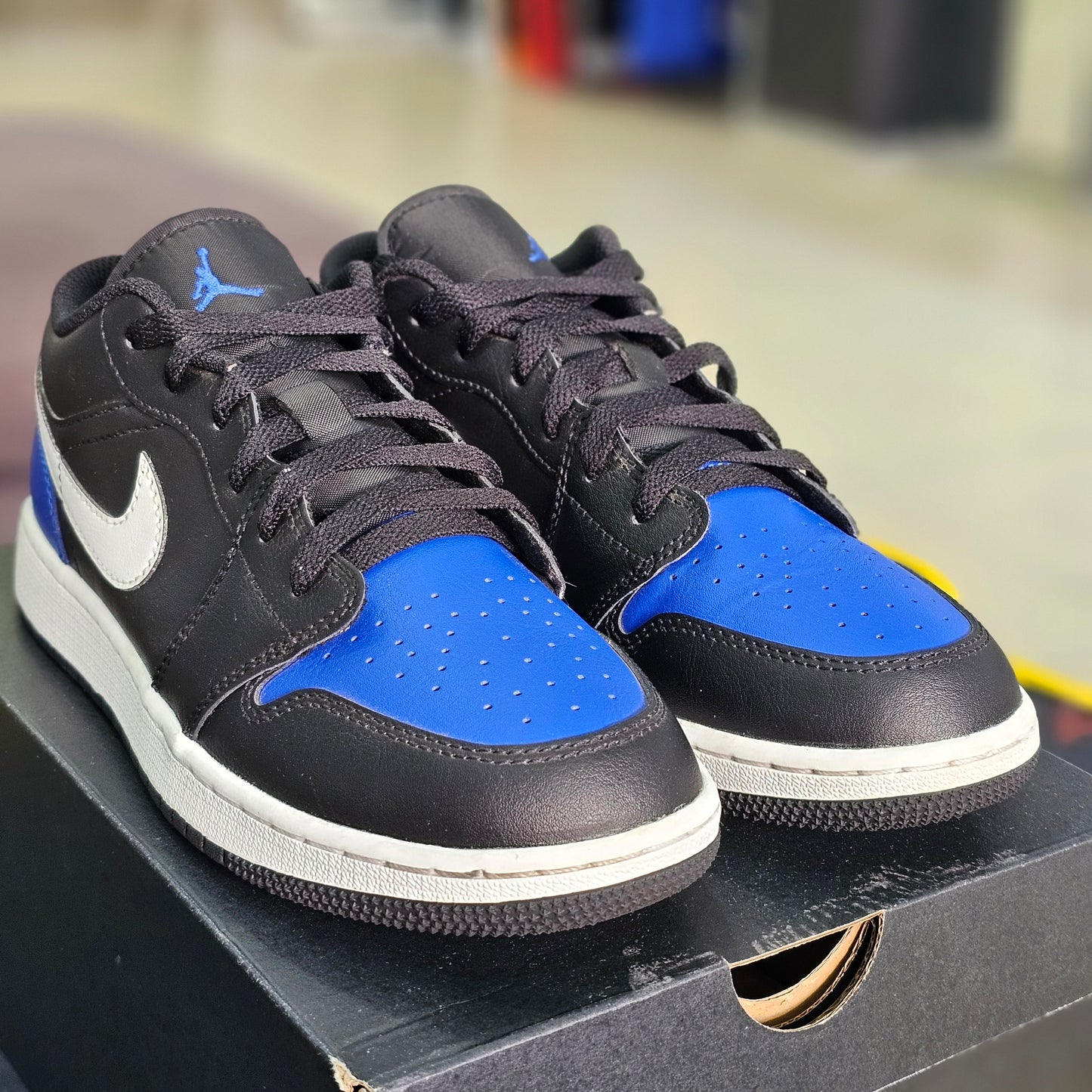Jordan 1 Low Black Game Royal White