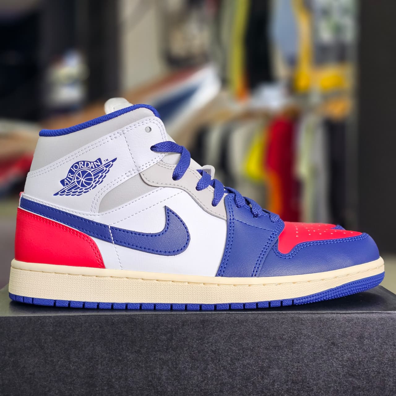 Jordan 1 Mid Rare Air