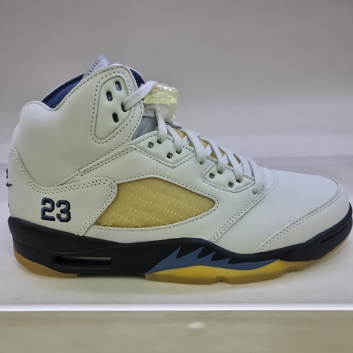 Jordan 5 A Ma Maniére Dawn