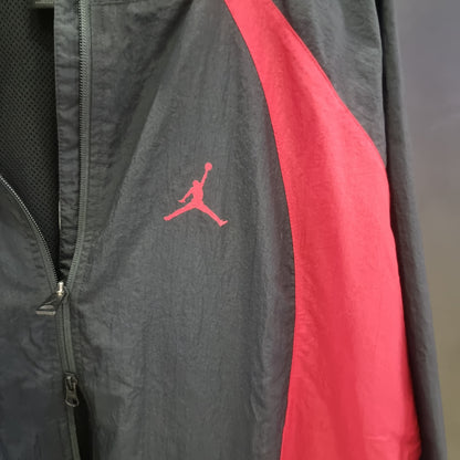 Chamarra Jordan Black/Red