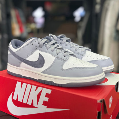 Dunk Low SE Light Carbon