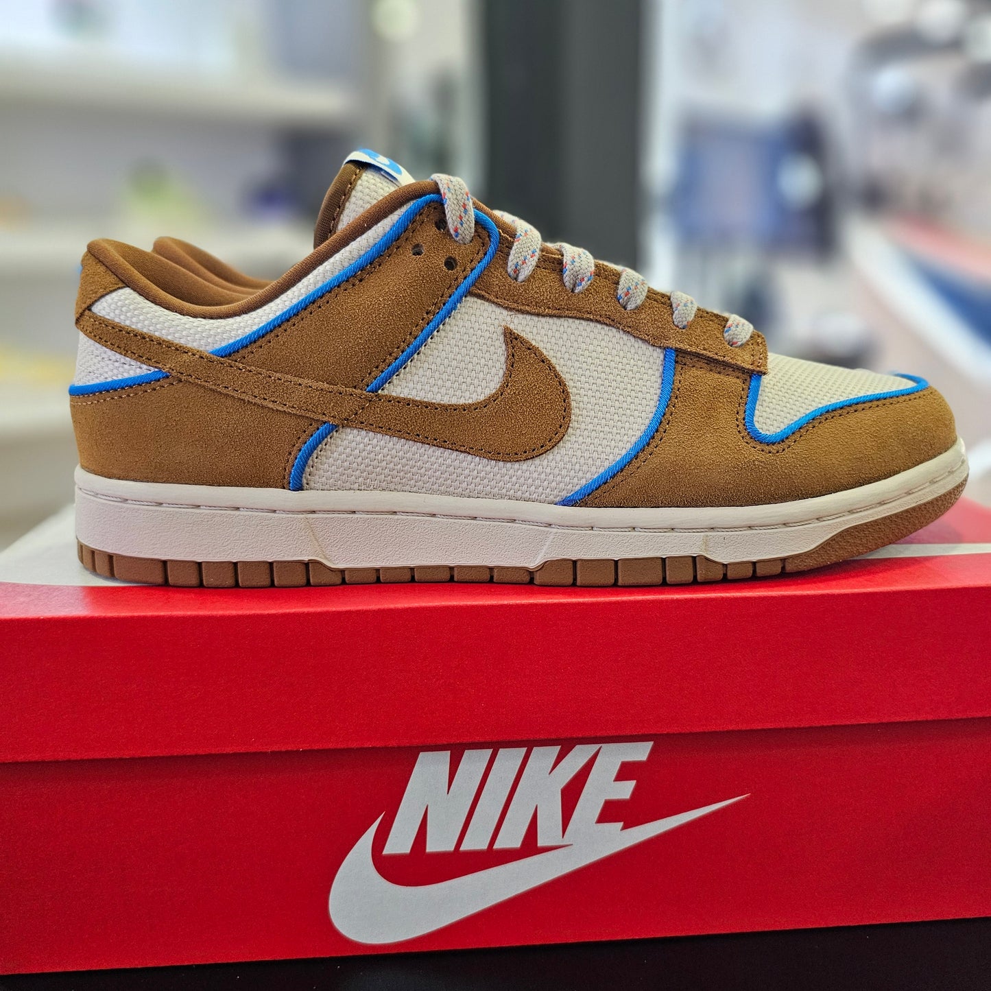 Dunk Low Light British Tan