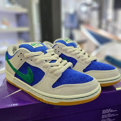 Dunk SB Low Hyper Royal Malachite