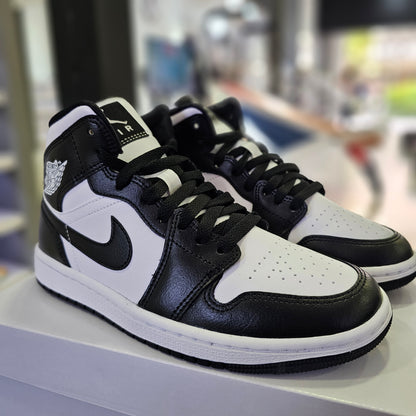 Jordan 1 Mid Panda